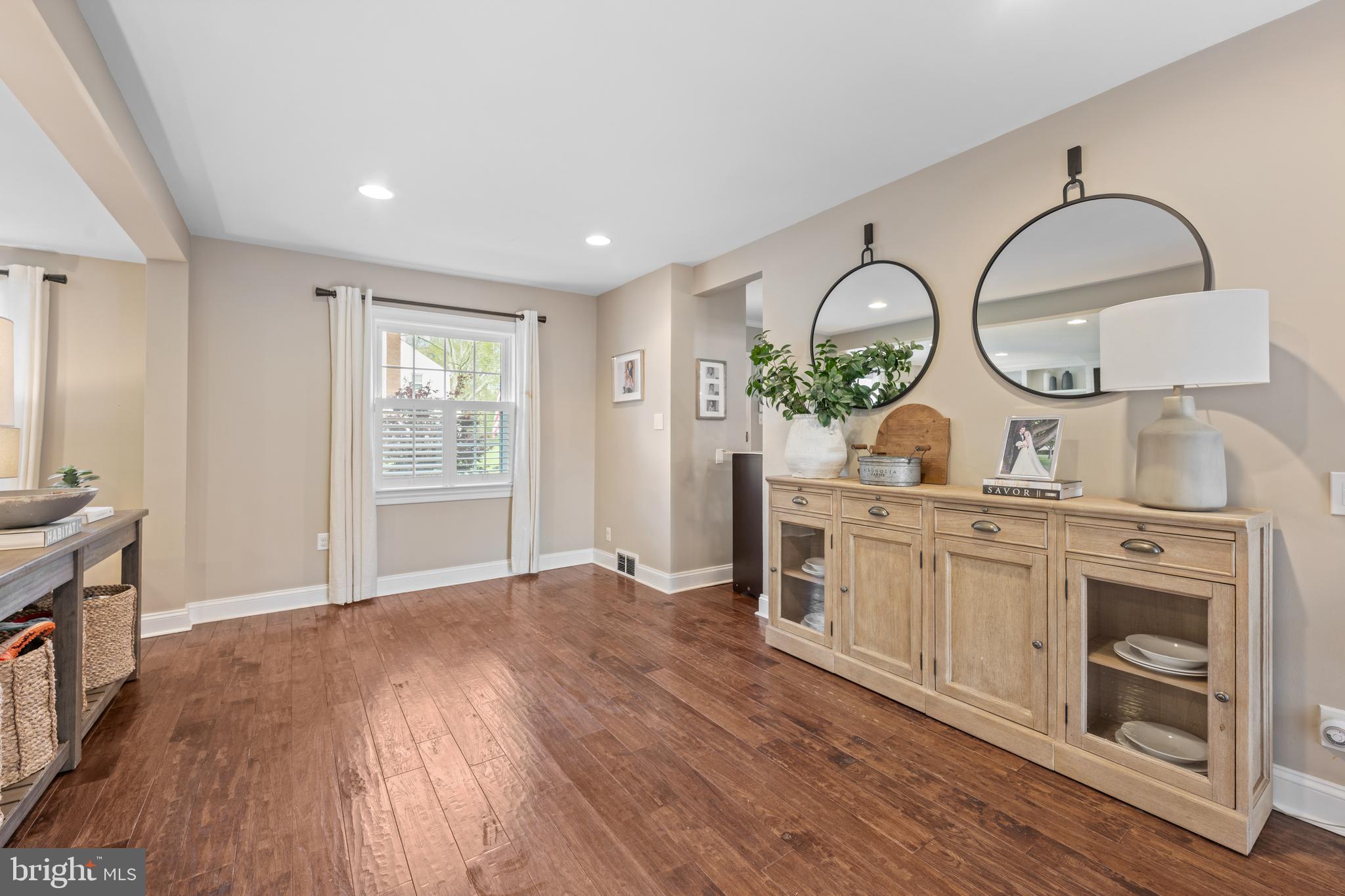 DUNN HILL - Residential