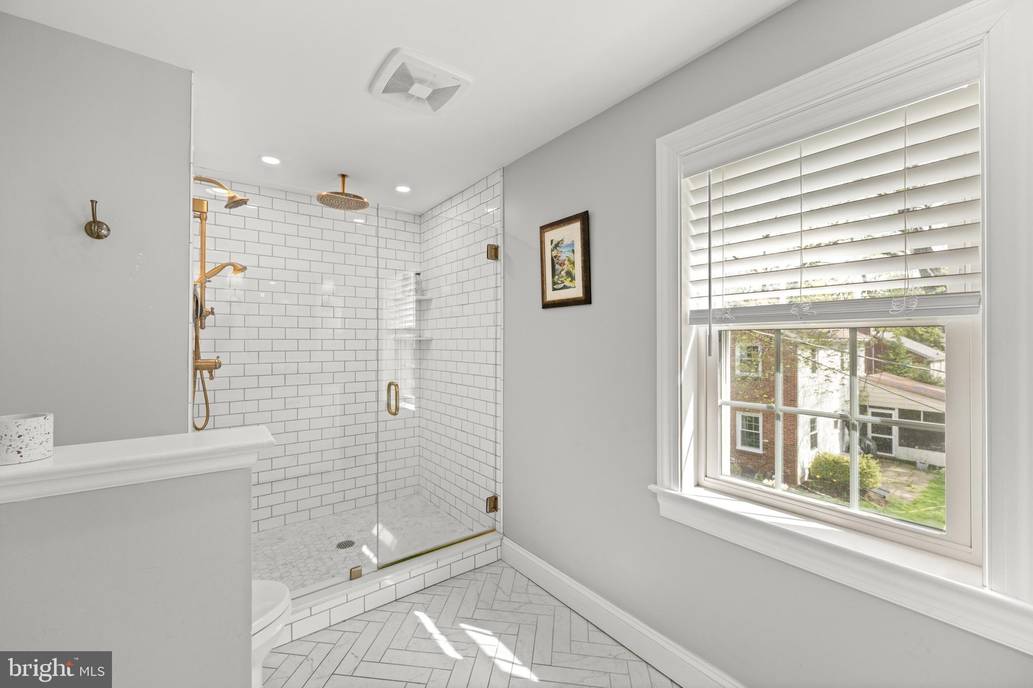 DUNN HILL - Residential