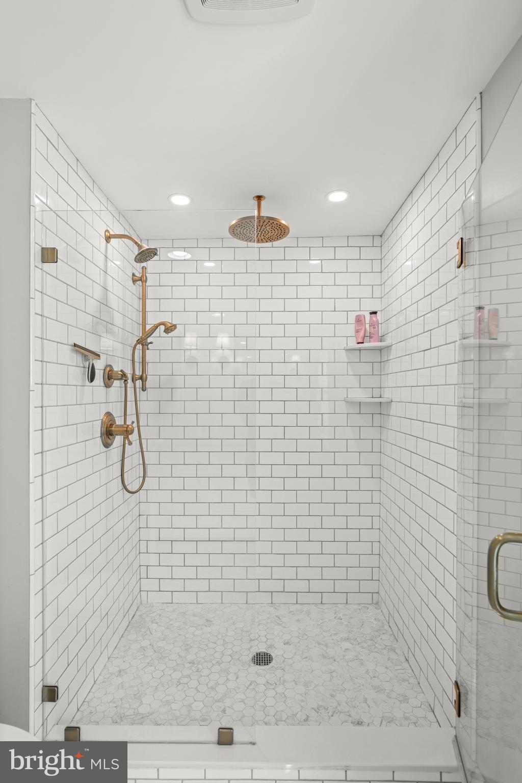 DUNN HILL - Residential