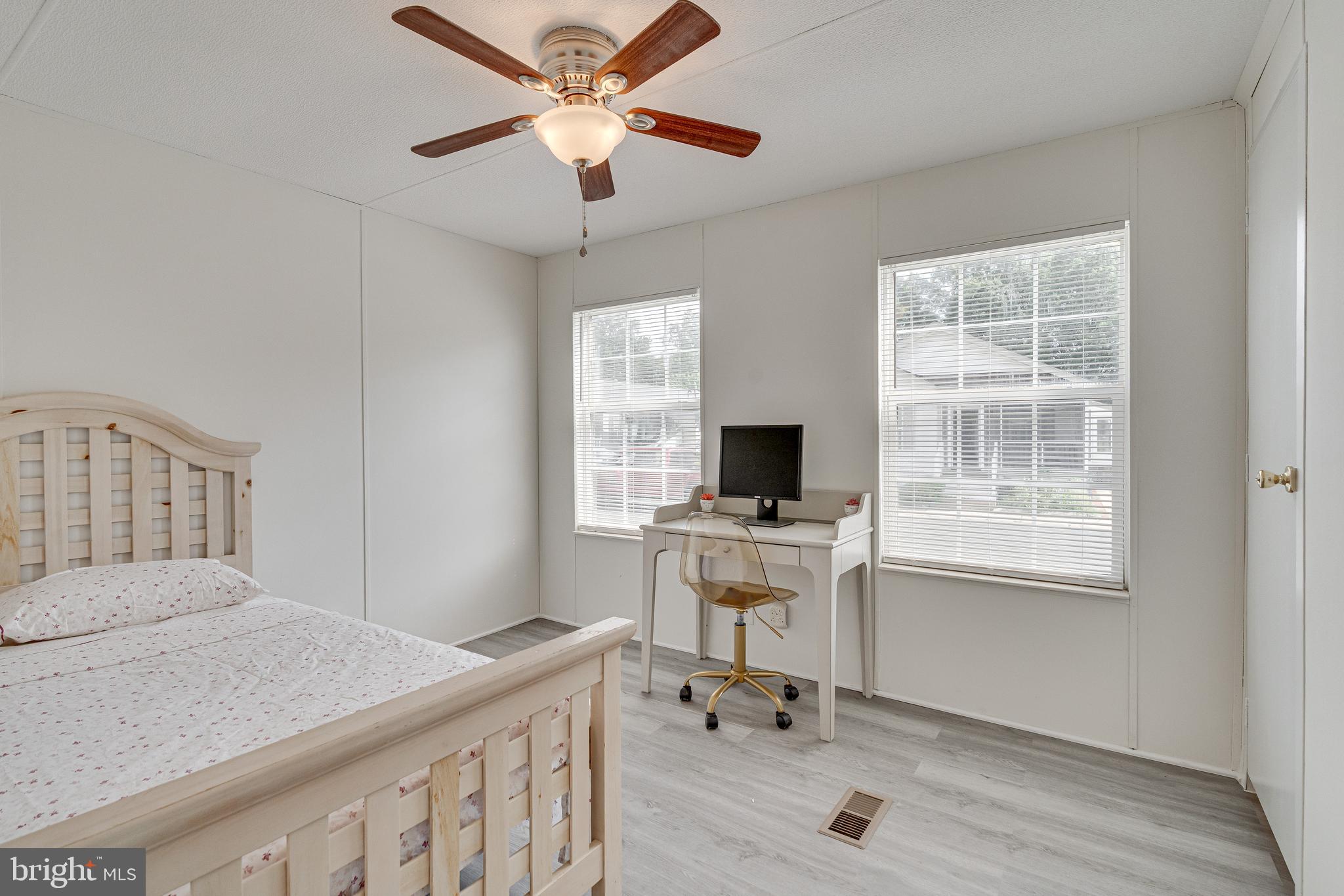 MEADOWS OF CHANTILLY - Residential