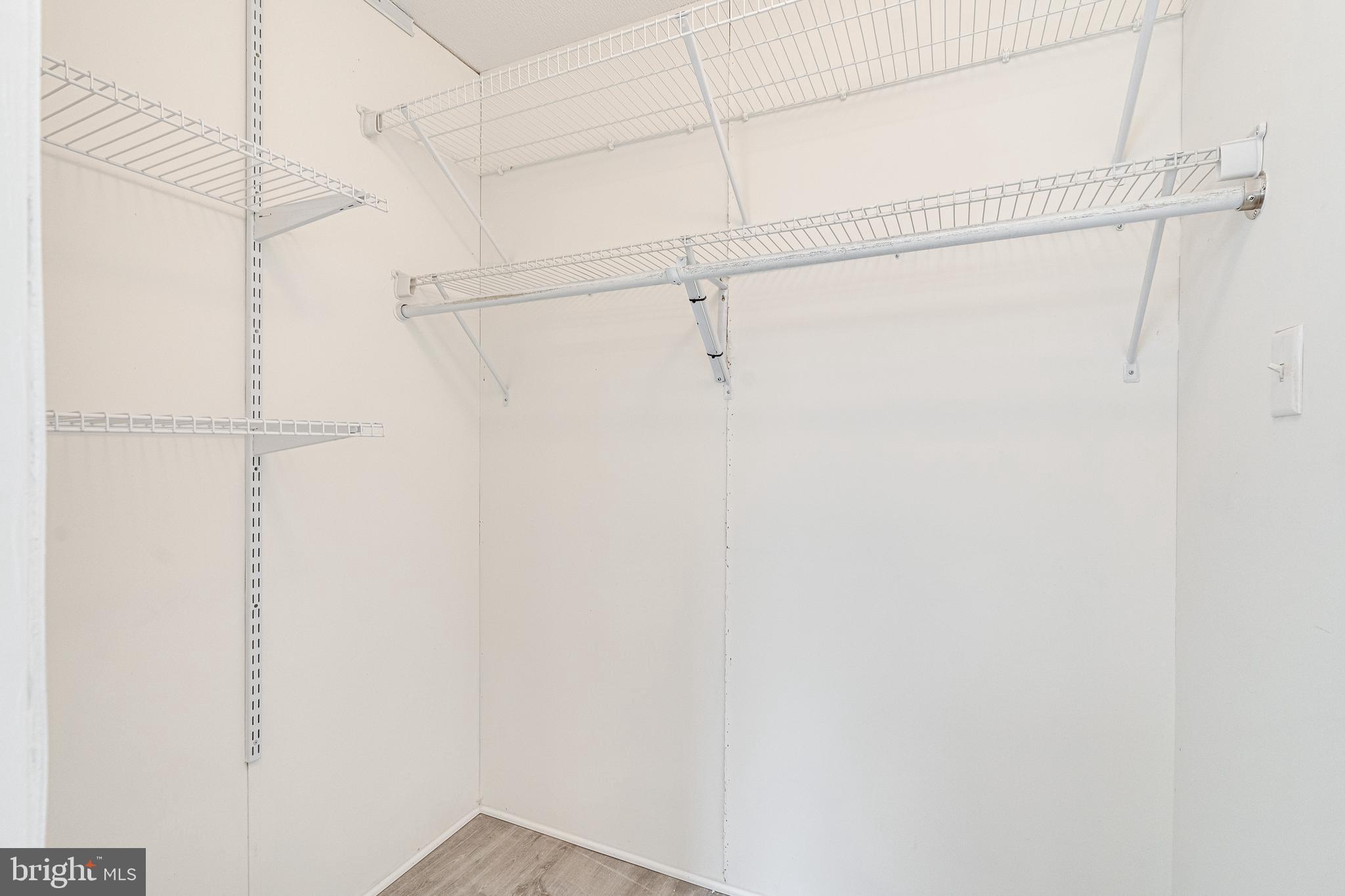 MEADOWS OF CHANTILLY - Residential