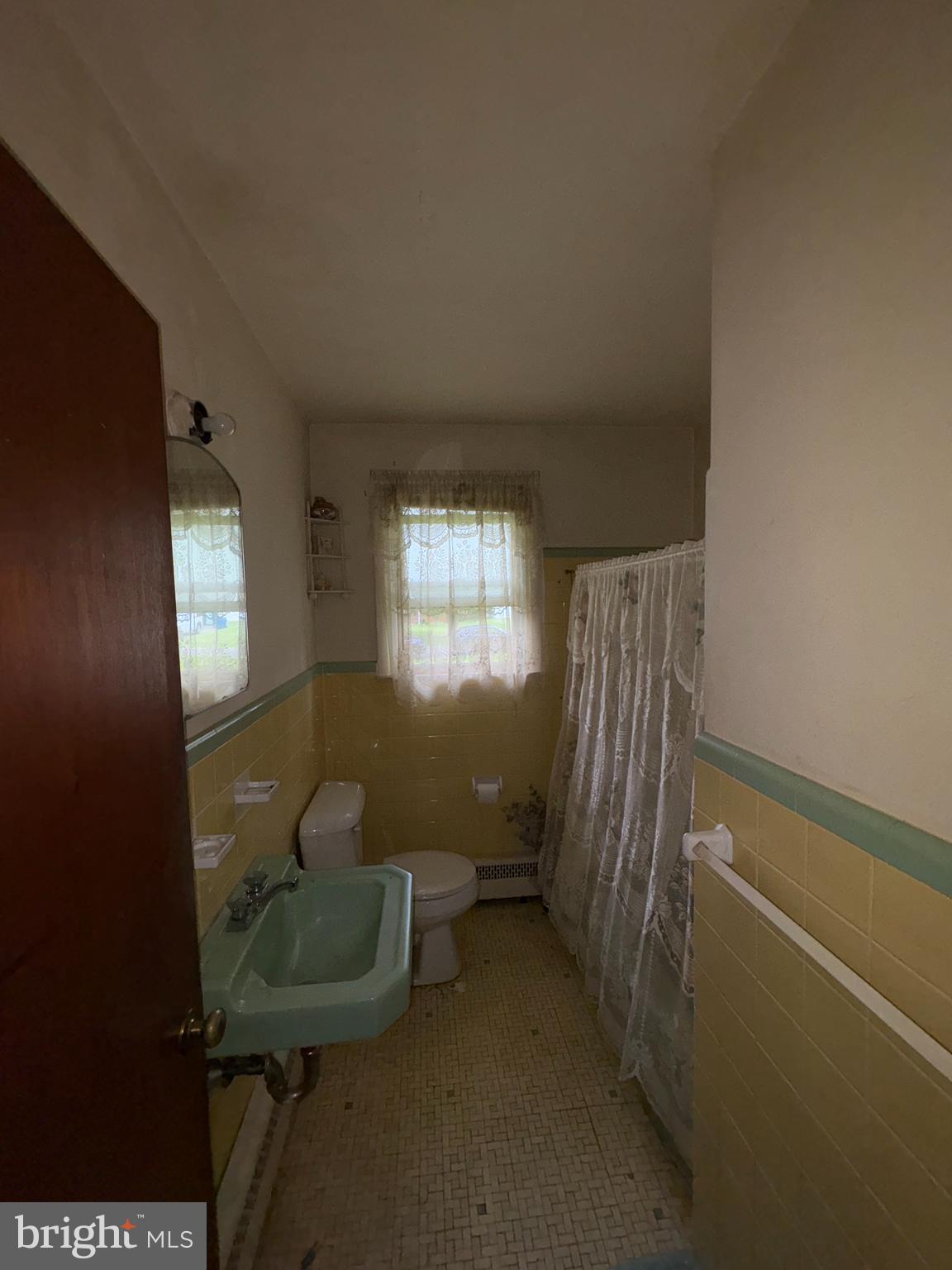 534 AIRY AVENUE