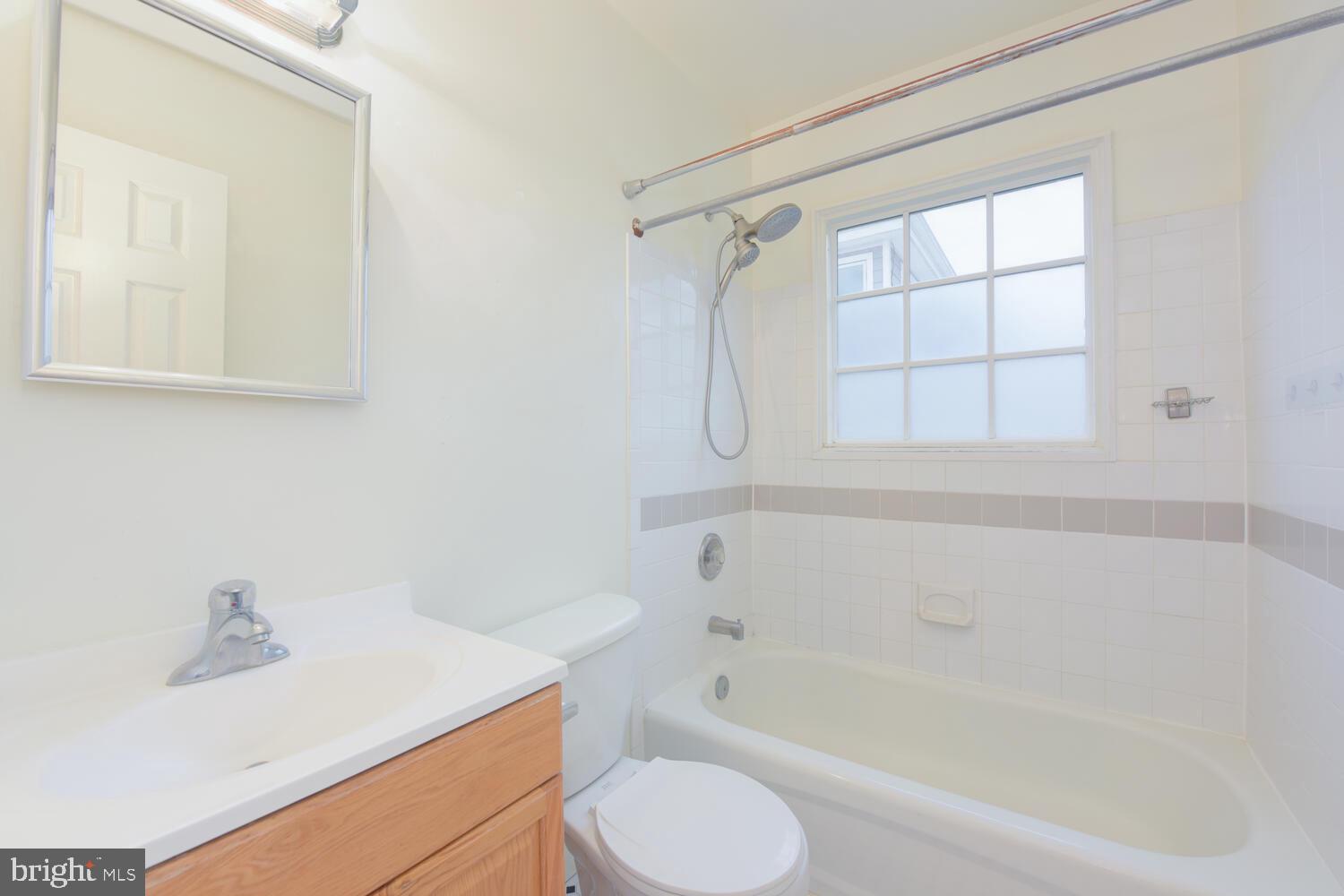 OLD TOWN ALEXANDRIA - Residential Lease