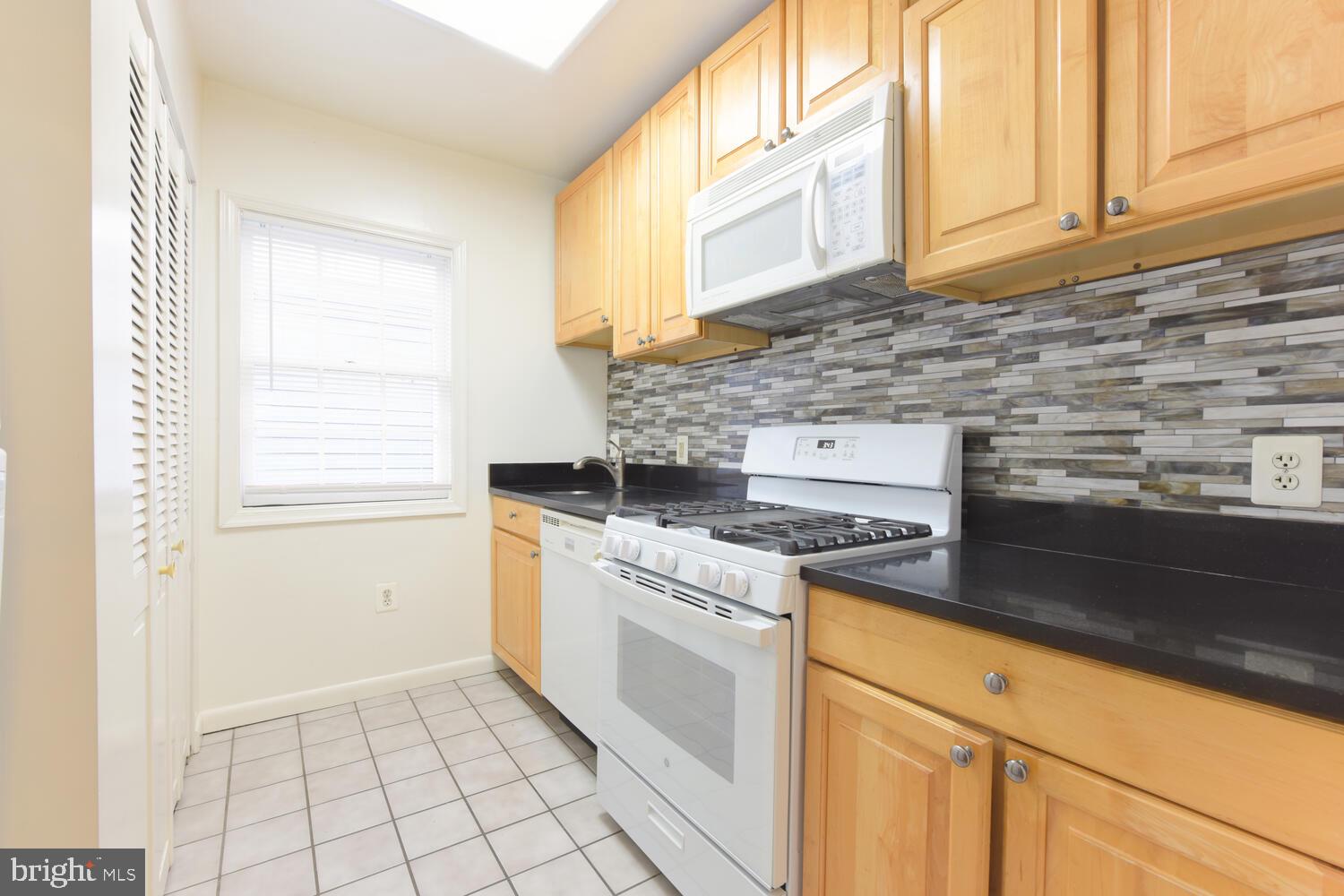 OLD TOWN ALEXANDRIA - Residential Lease