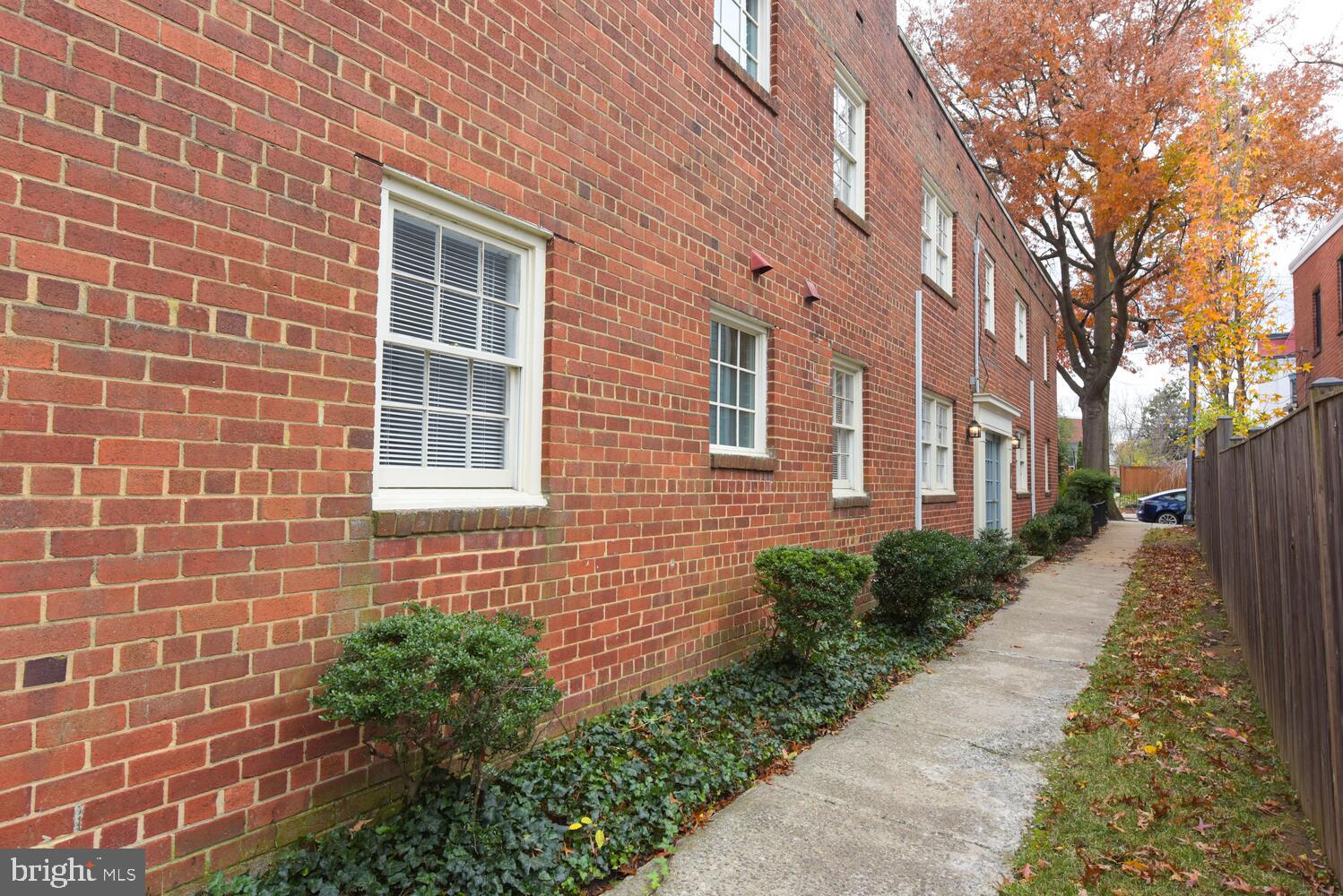 OLD TOWN ALEXANDRIA - Residential Lease