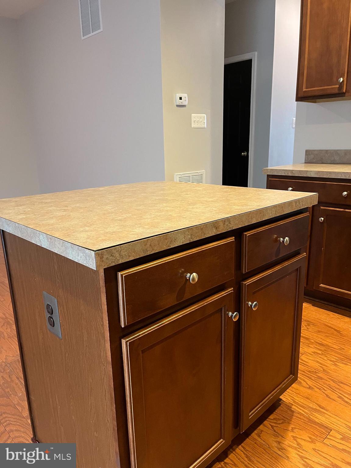 ARCHERS ROCK - Residential Lease