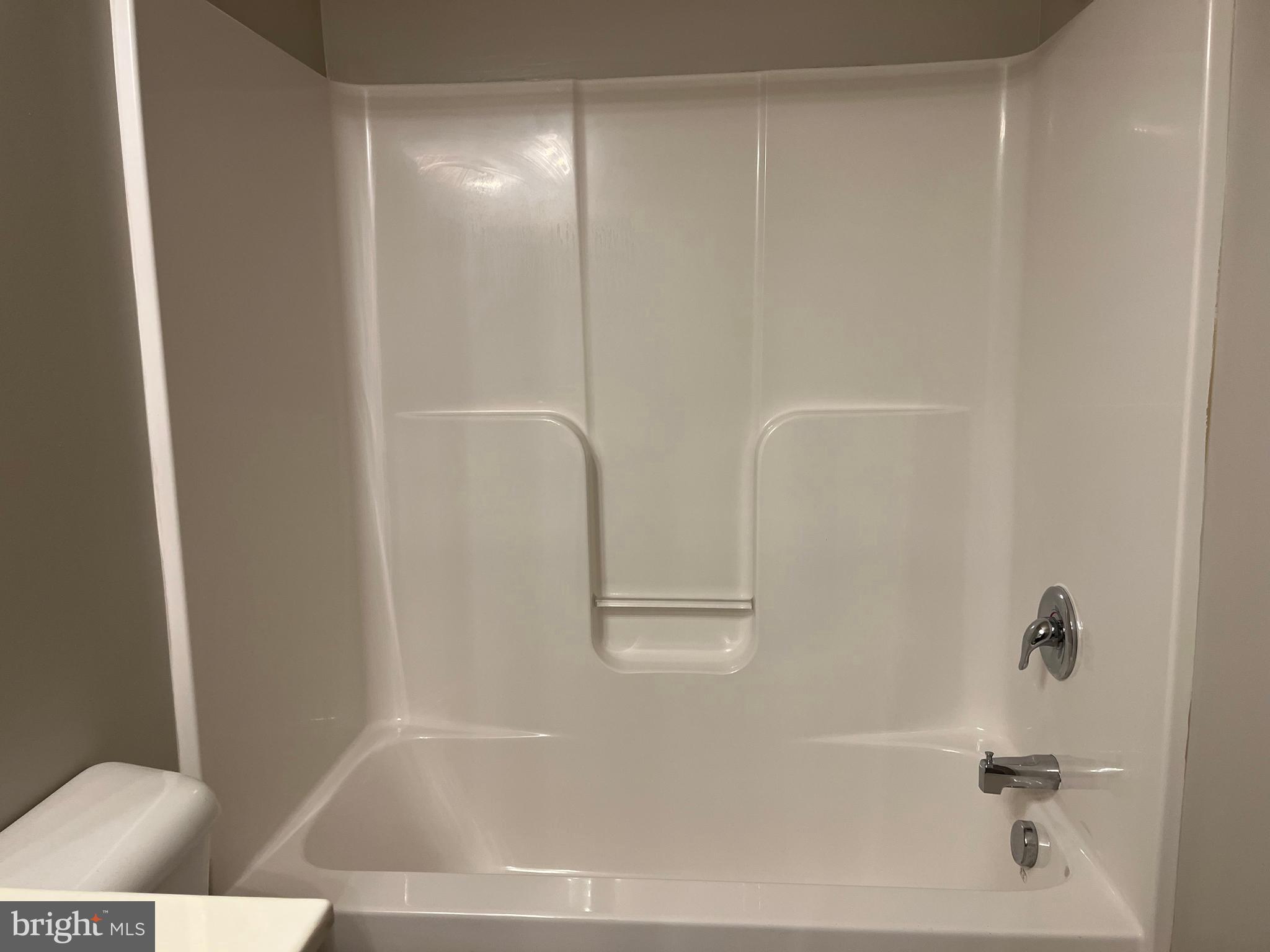 ARCHERS ROCK - Residential Lease