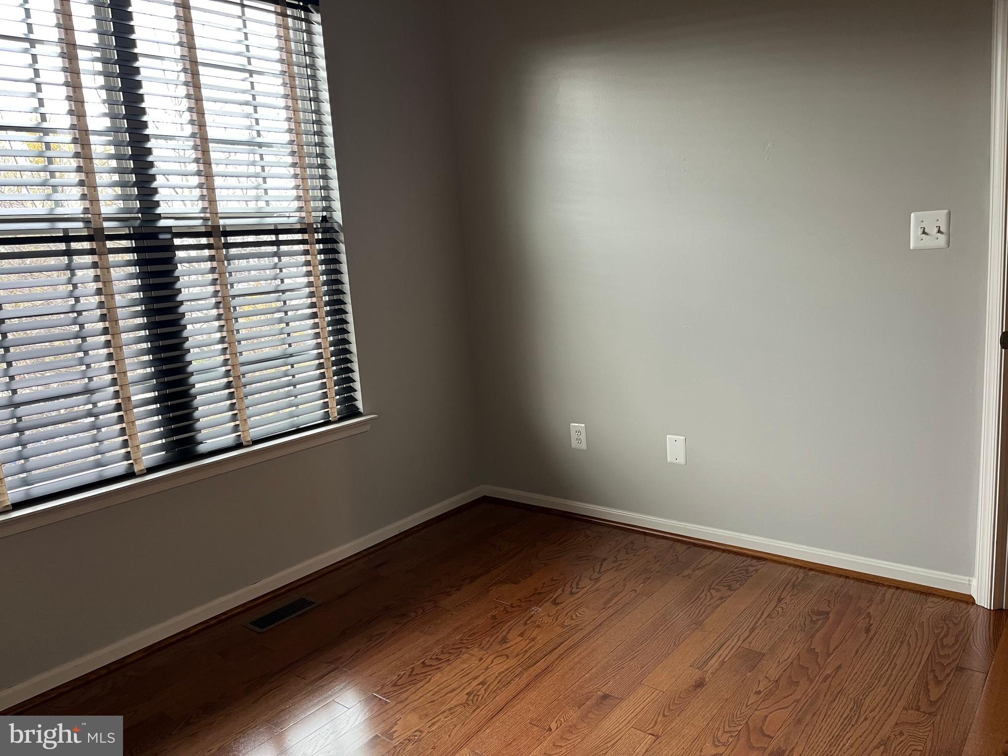 ARCHERS ROCK - Residential Lease