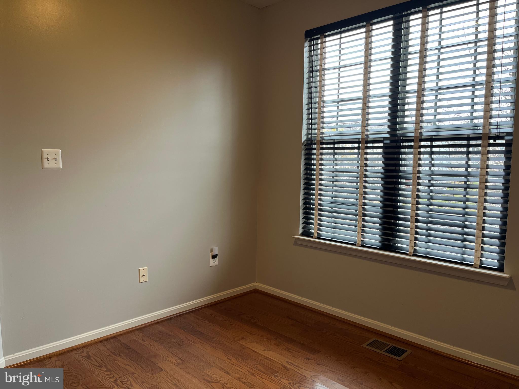 ARCHERS ROCK - Residential Lease