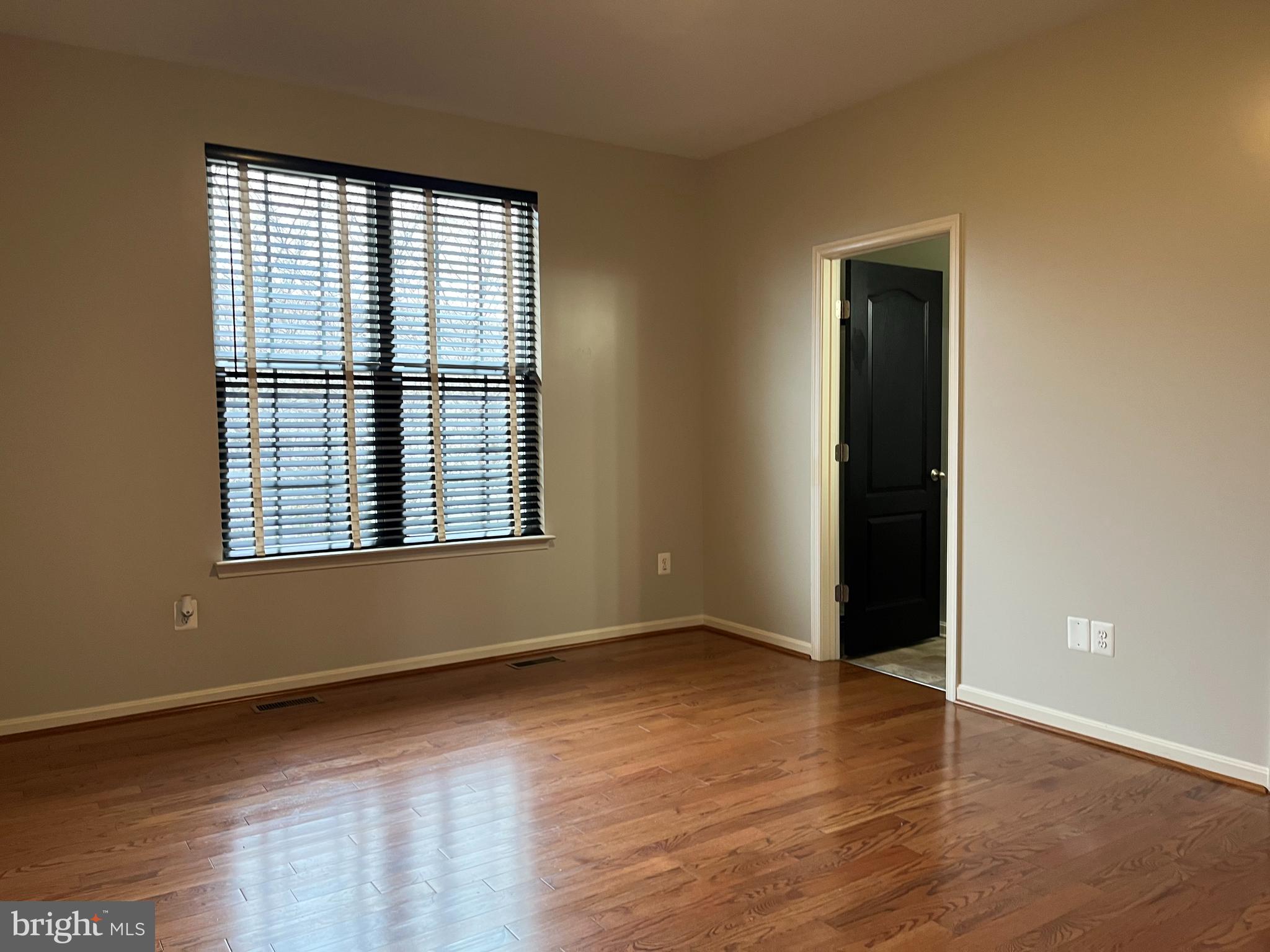 ARCHERS ROCK - Residential Lease