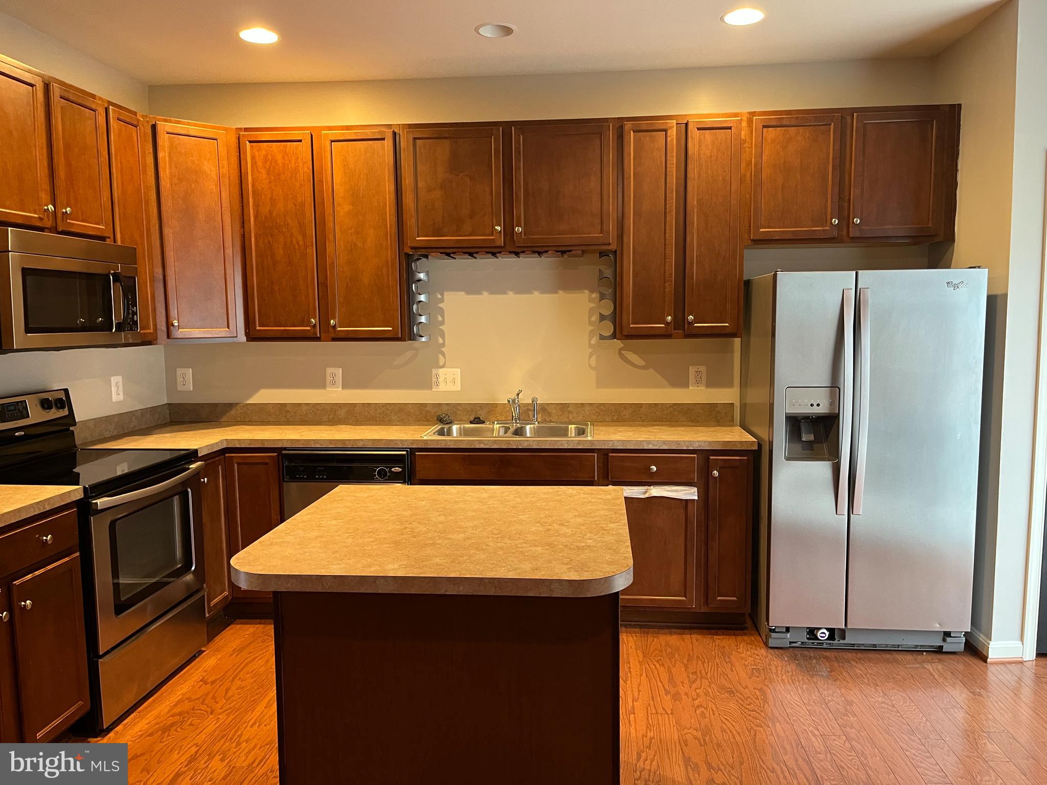 ARCHERS ROCK - Residential Lease