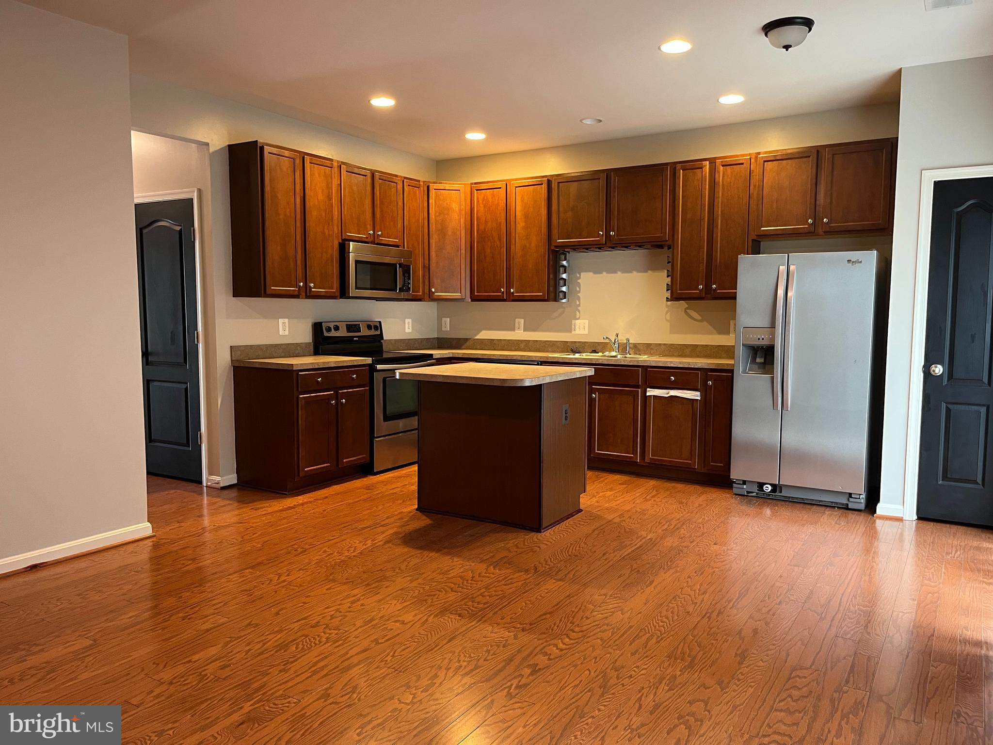 ARCHERS ROCK - Residential Lease