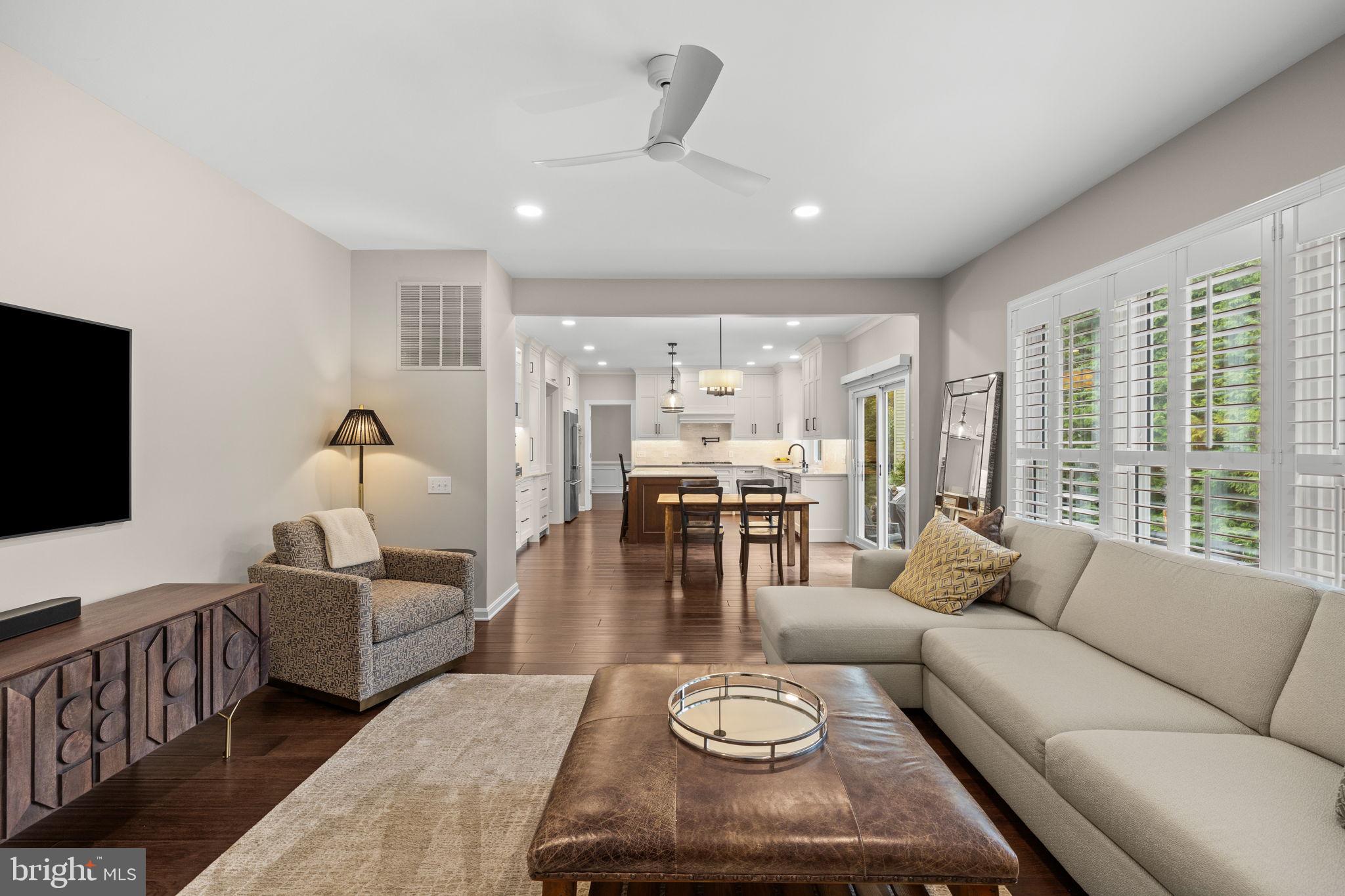 LAKESIDE AT WASHX - Residential