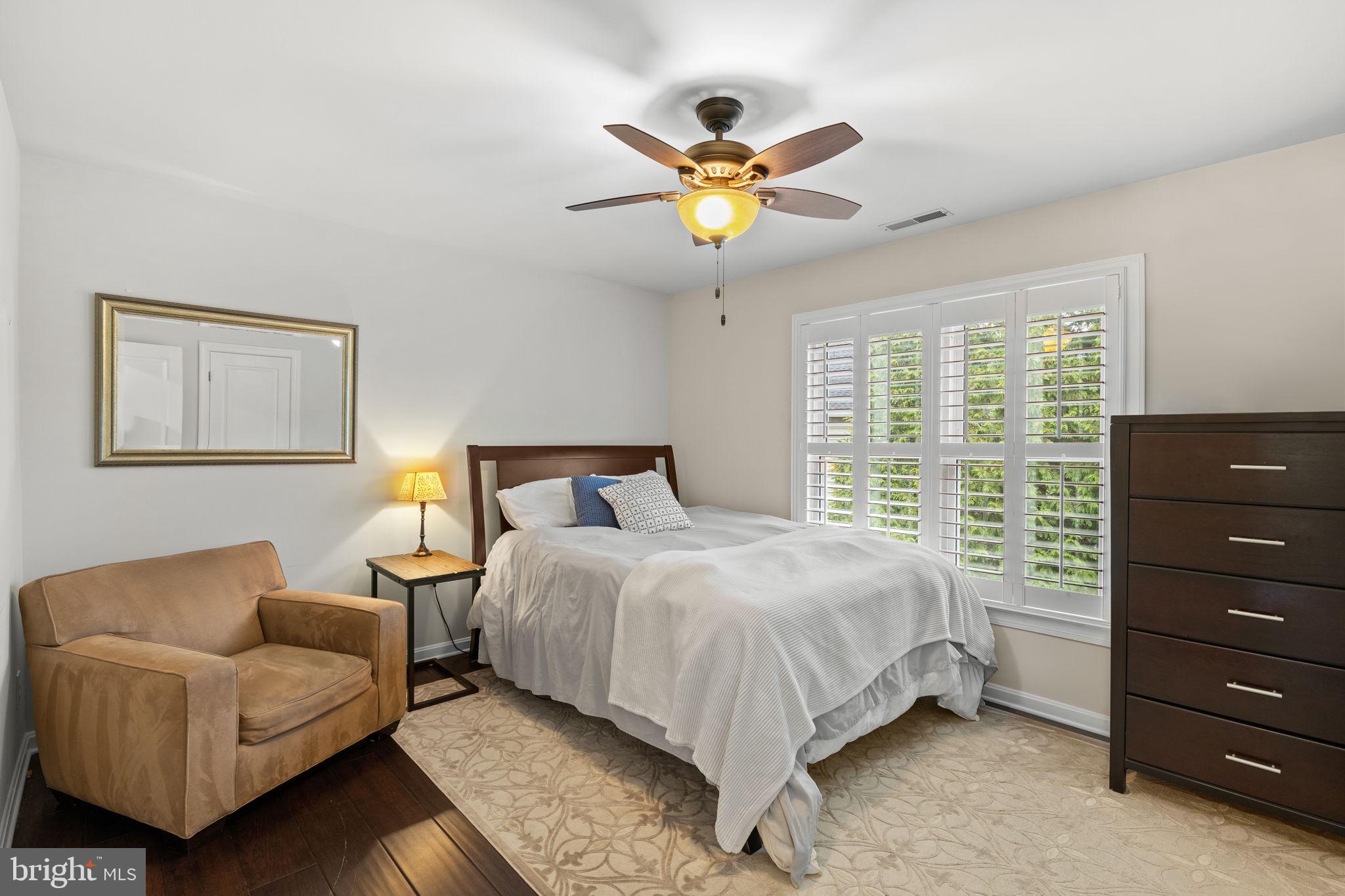 LAKESIDE AT WASHX - Residential