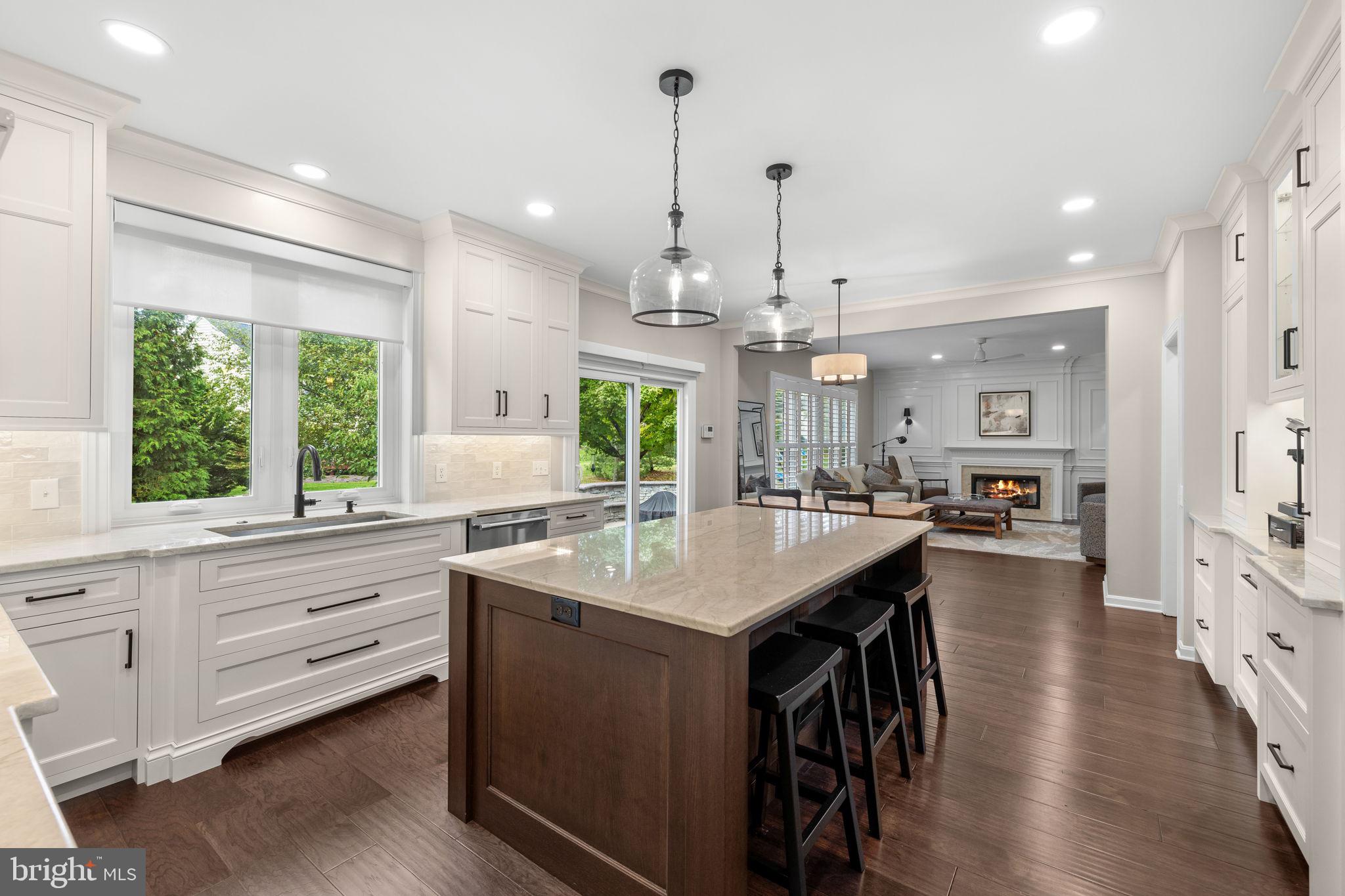 LAKESIDE AT WASHX - Residential