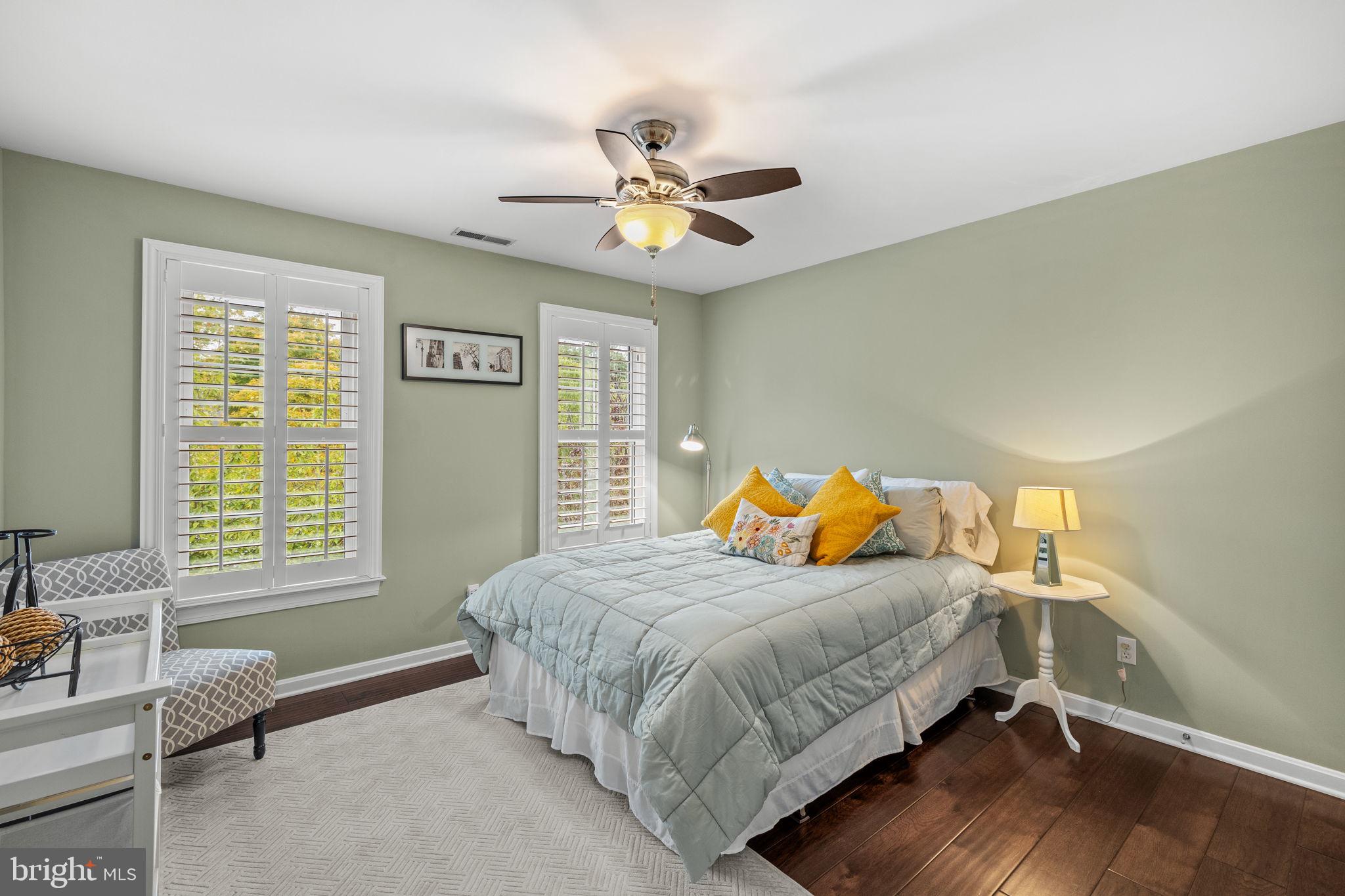 LAKESIDE AT WASHX - Residential