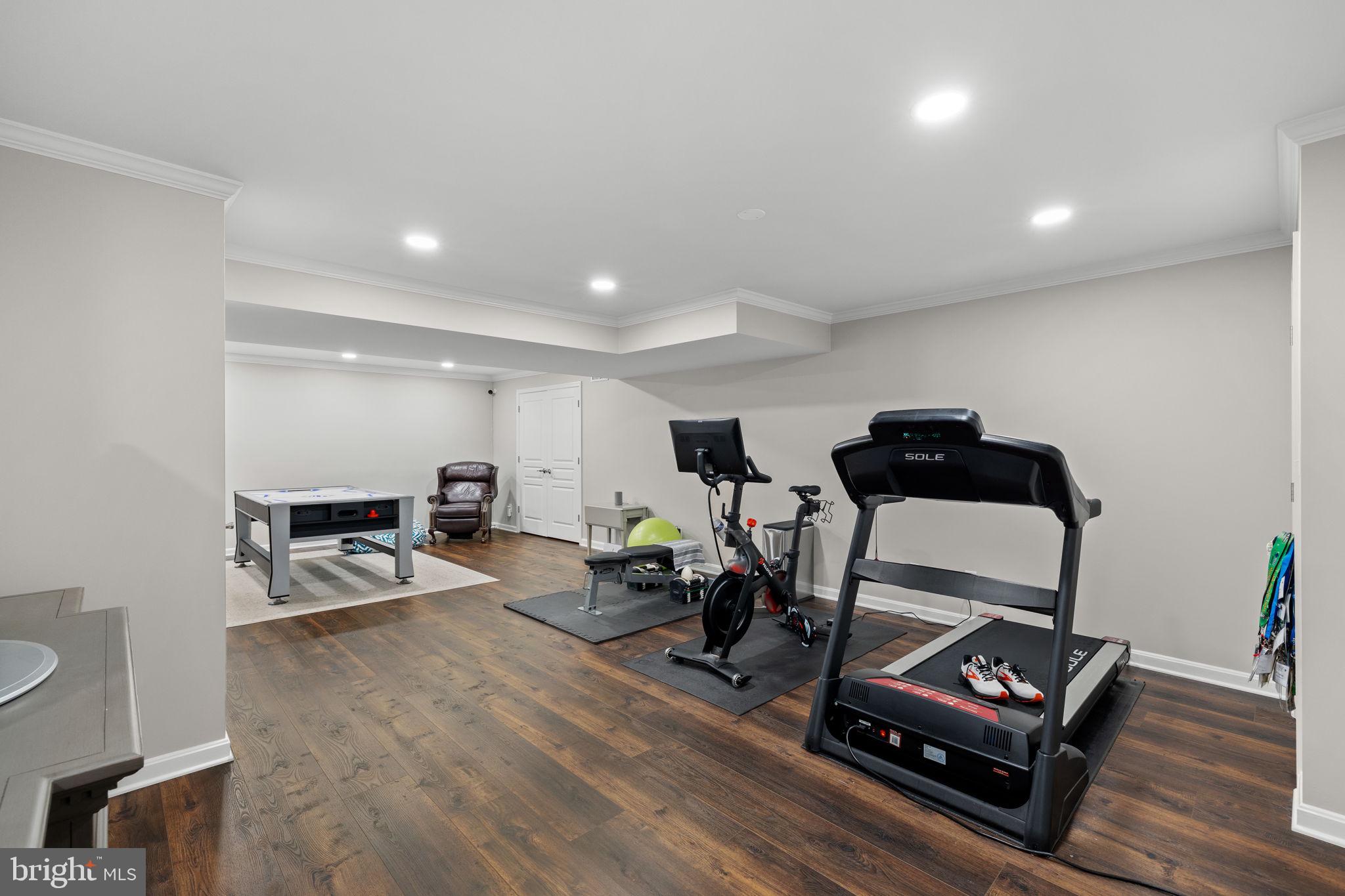 LAKESIDE AT WASHX - Residential