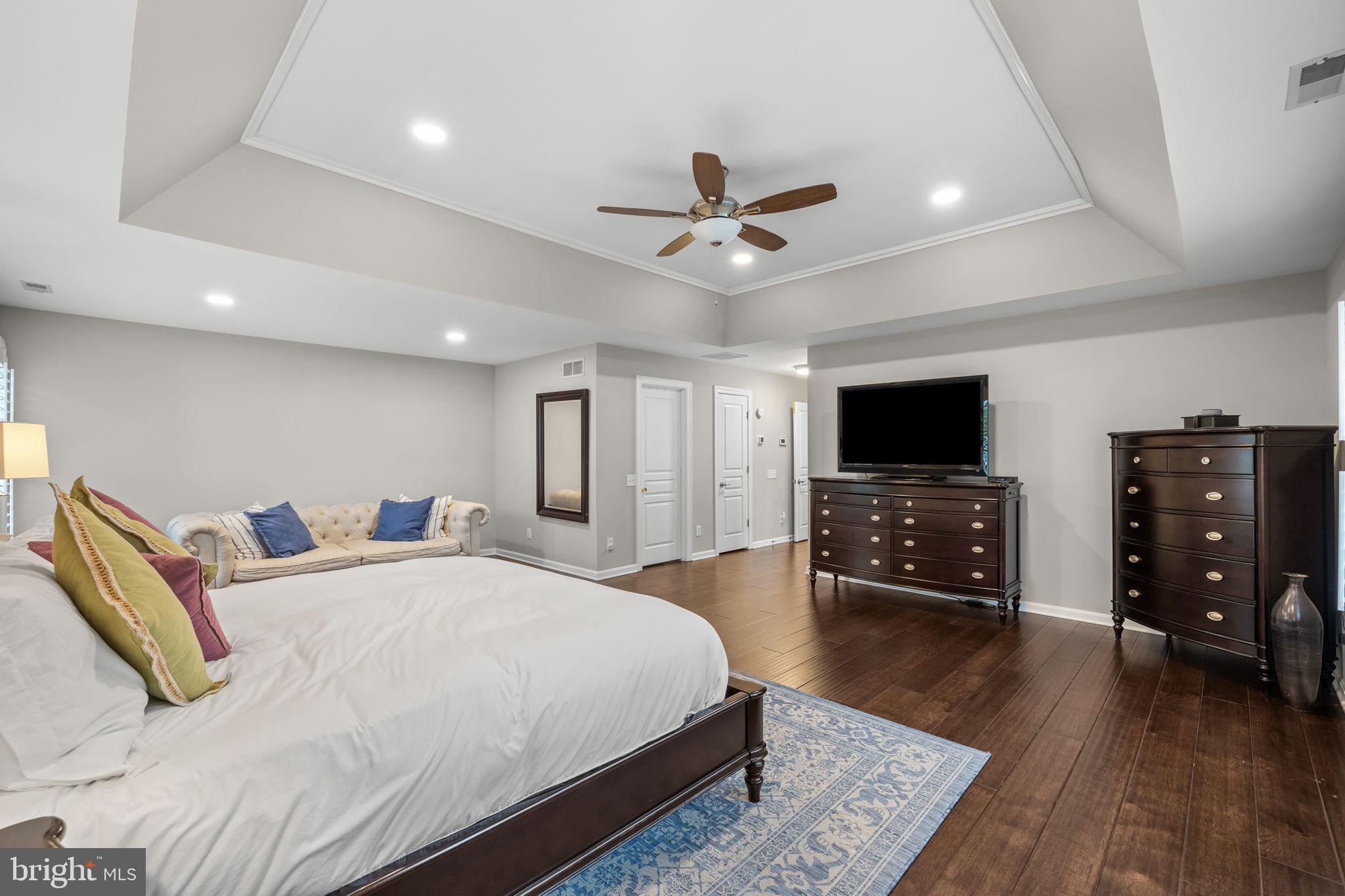 LAKESIDE AT WASHX - Residential