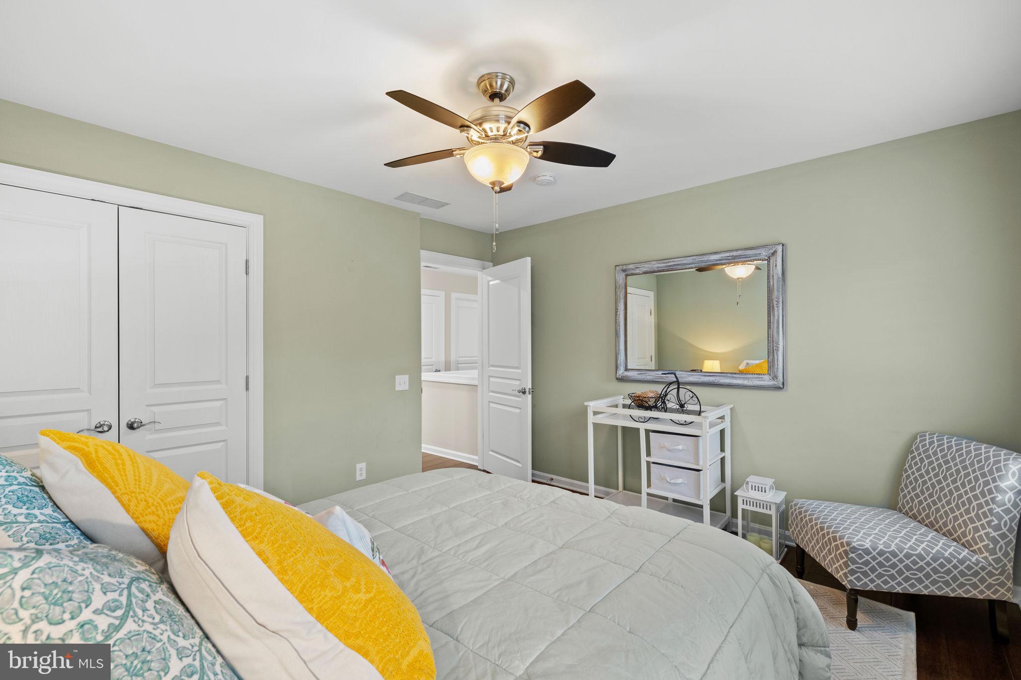 LAKESIDE AT WASHX - Residential