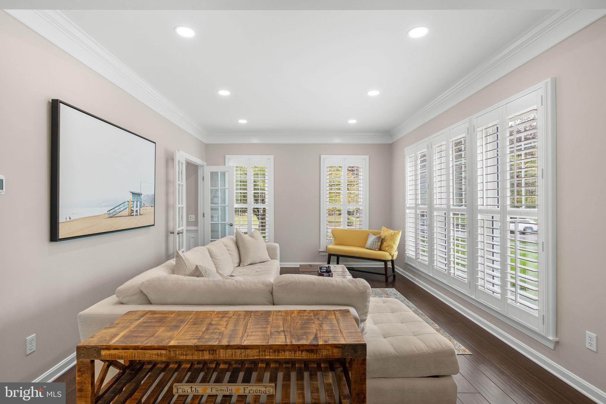 LAKESIDE AT WASHX - Residential