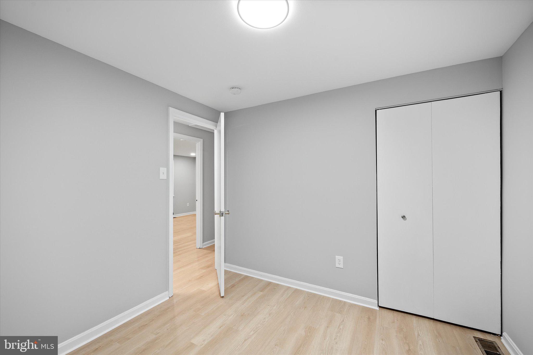 FOX MILL ESTATES - Residential