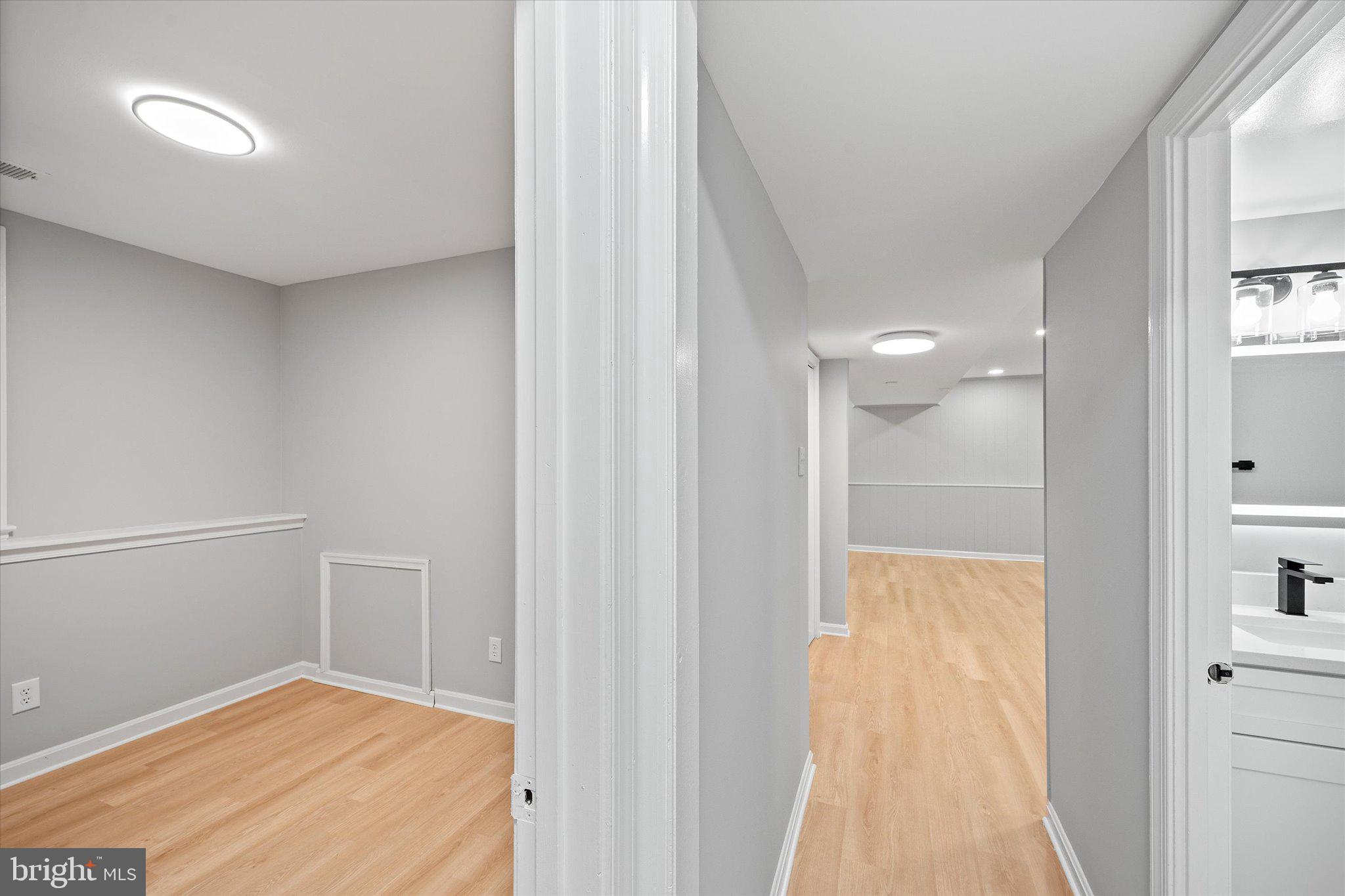 FOX MILL ESTATES - Residential