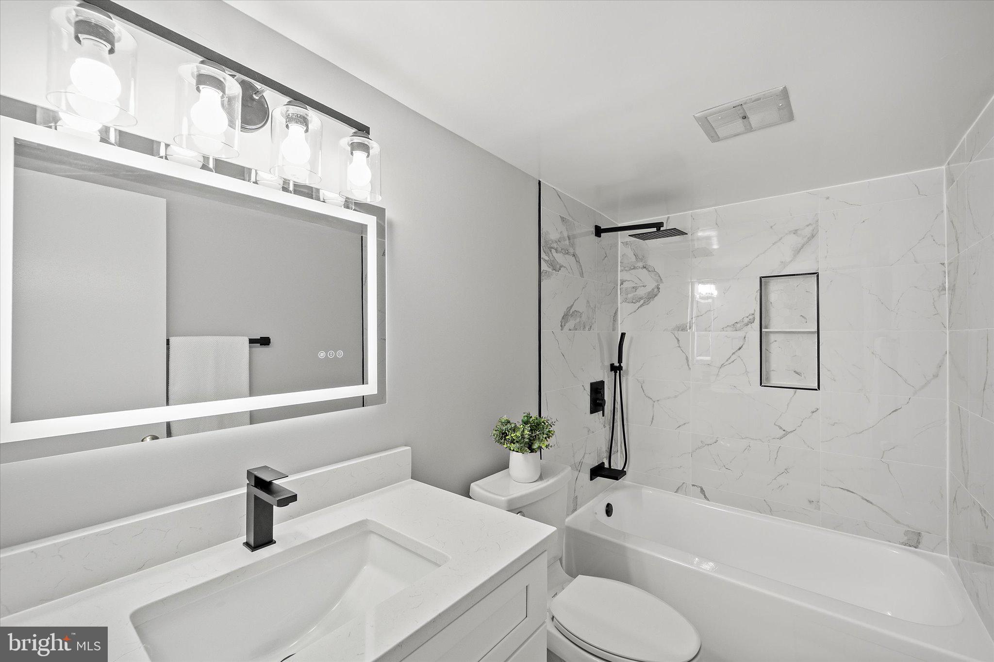 FOX MILL ESTATES - Residential