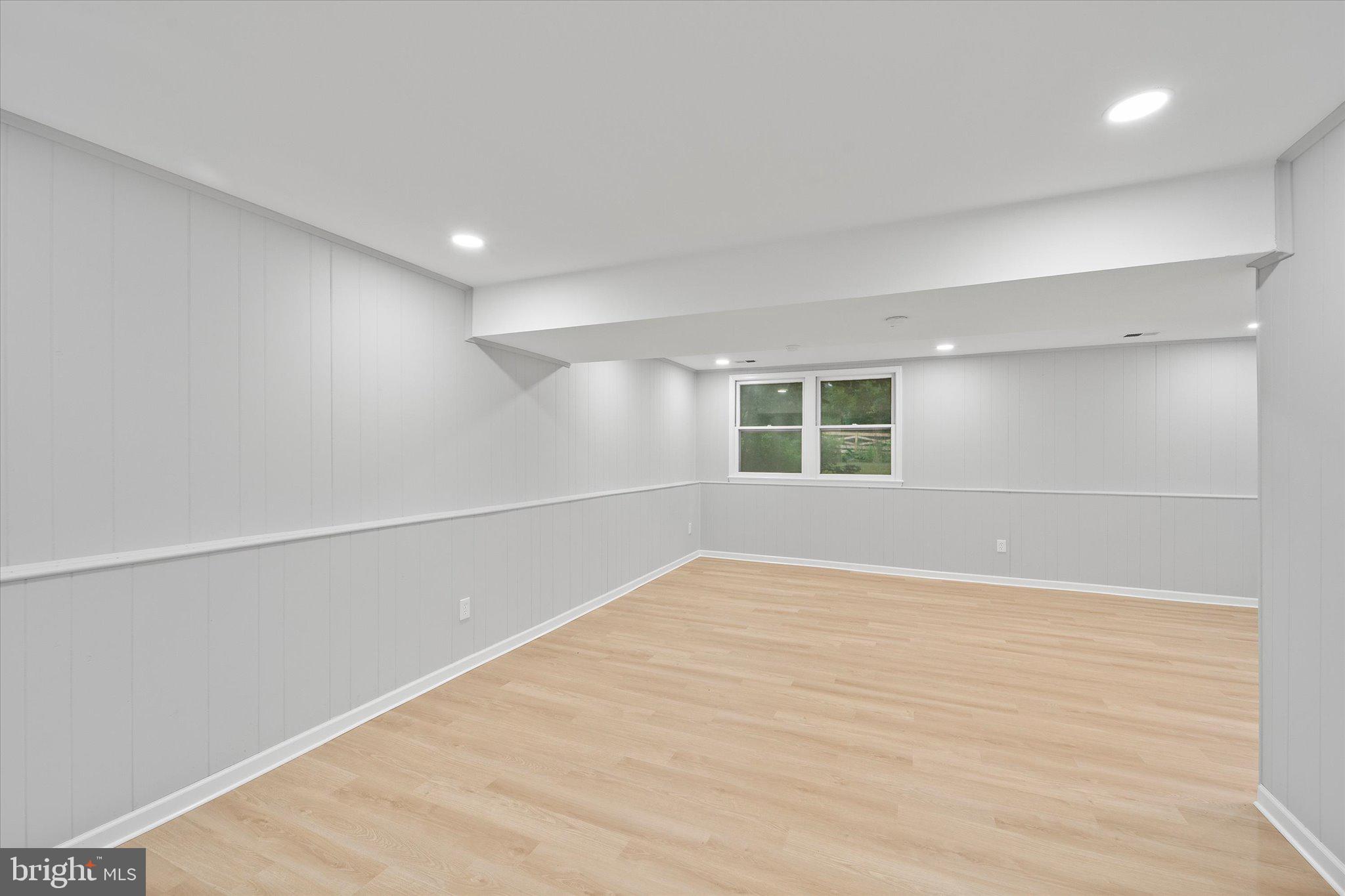 FOX MILL ESTATES - Residential