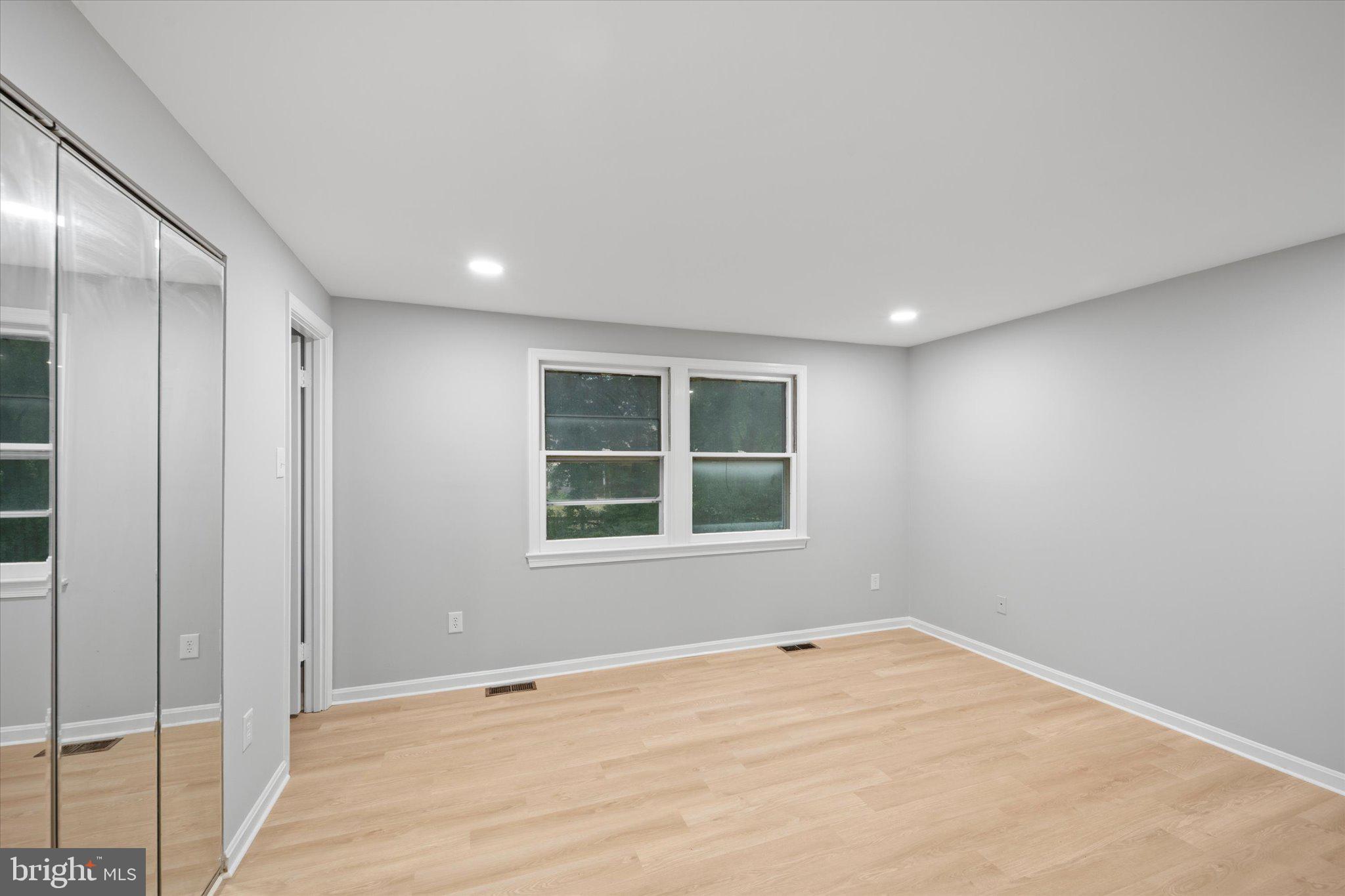 FOX MILL ESTATES - Residential