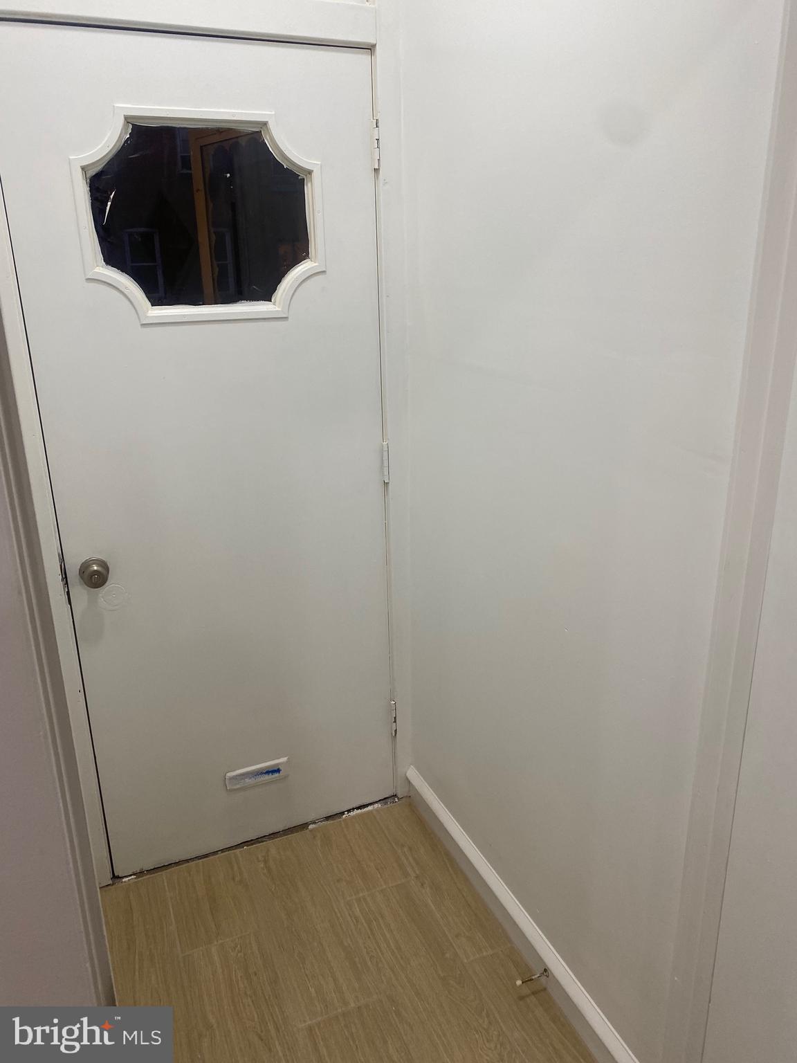 PORT RICHMOND - Residential Lease