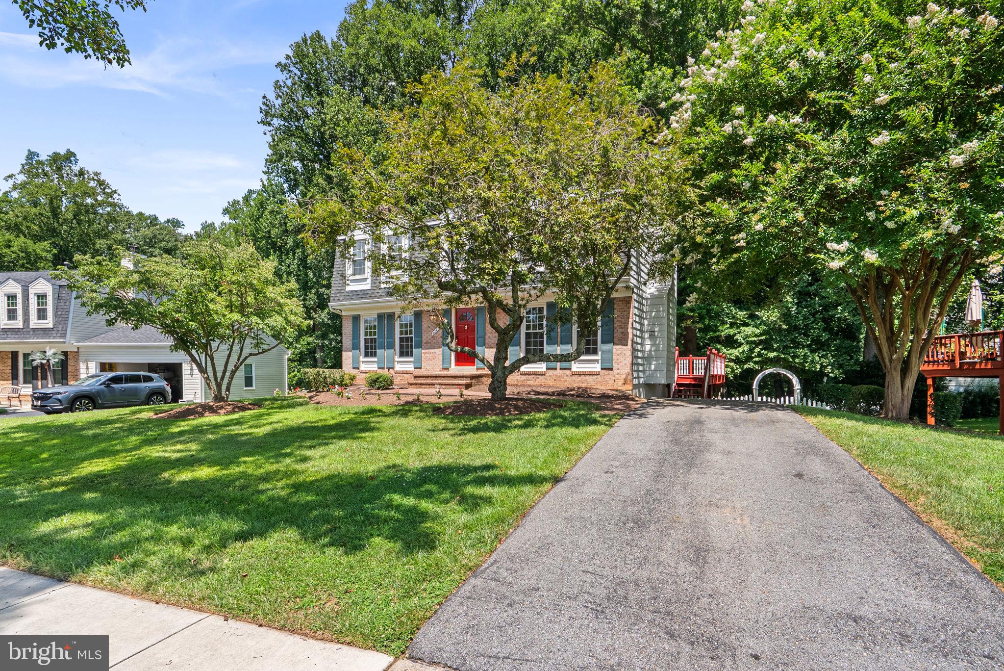 2229 DECKMAN LANE