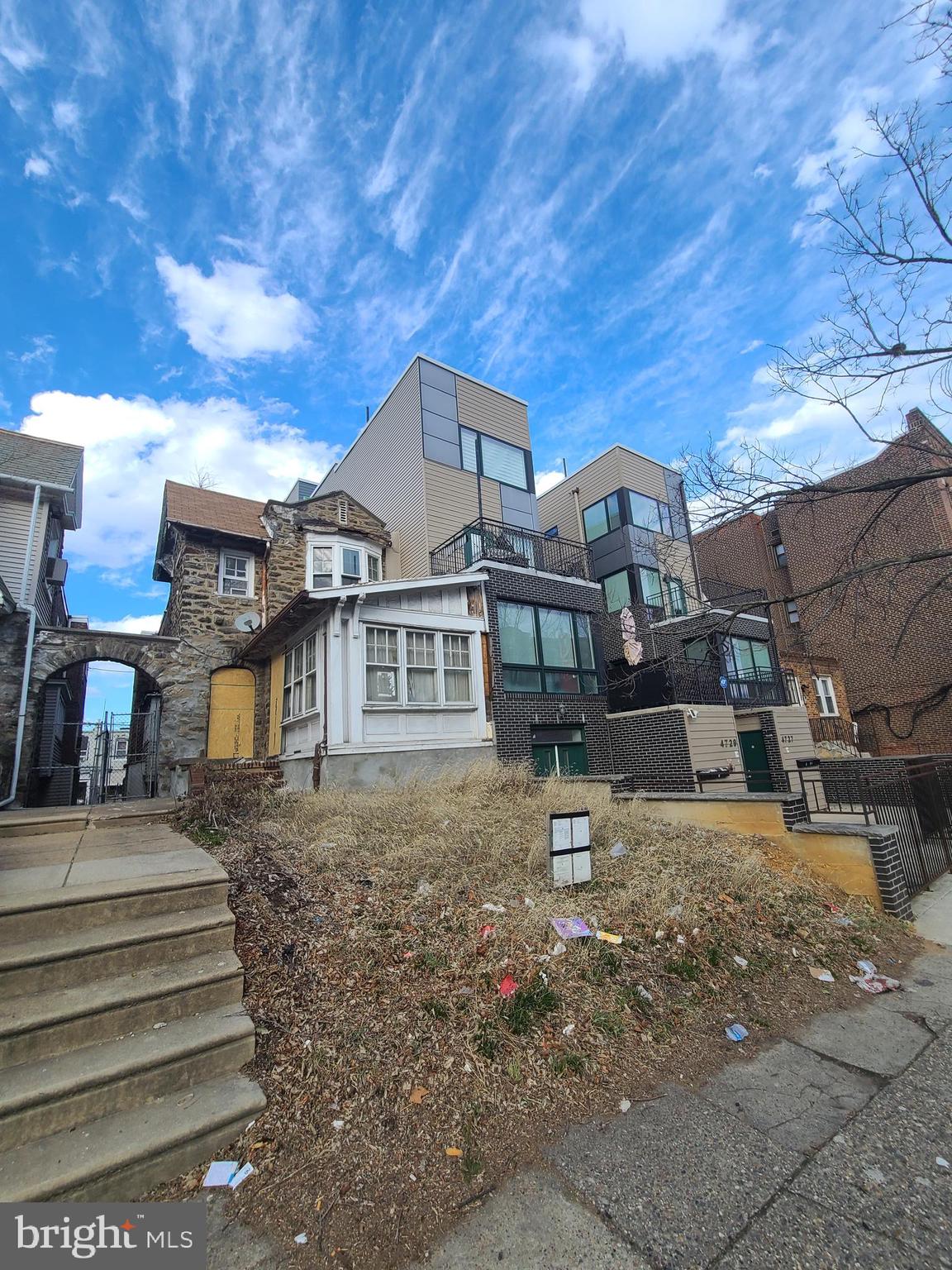 WALNUT HILL - Residential