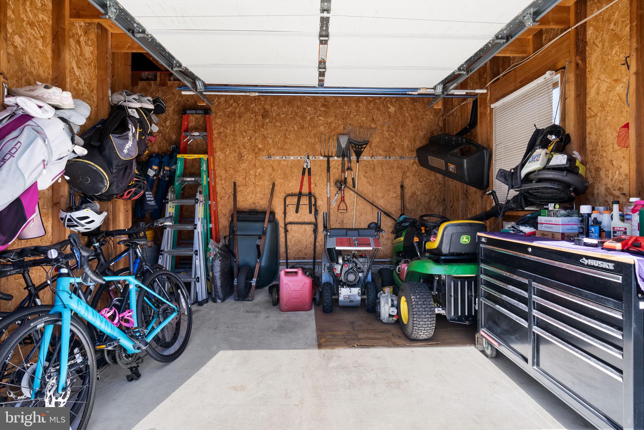 WINDING CREEK - Residential