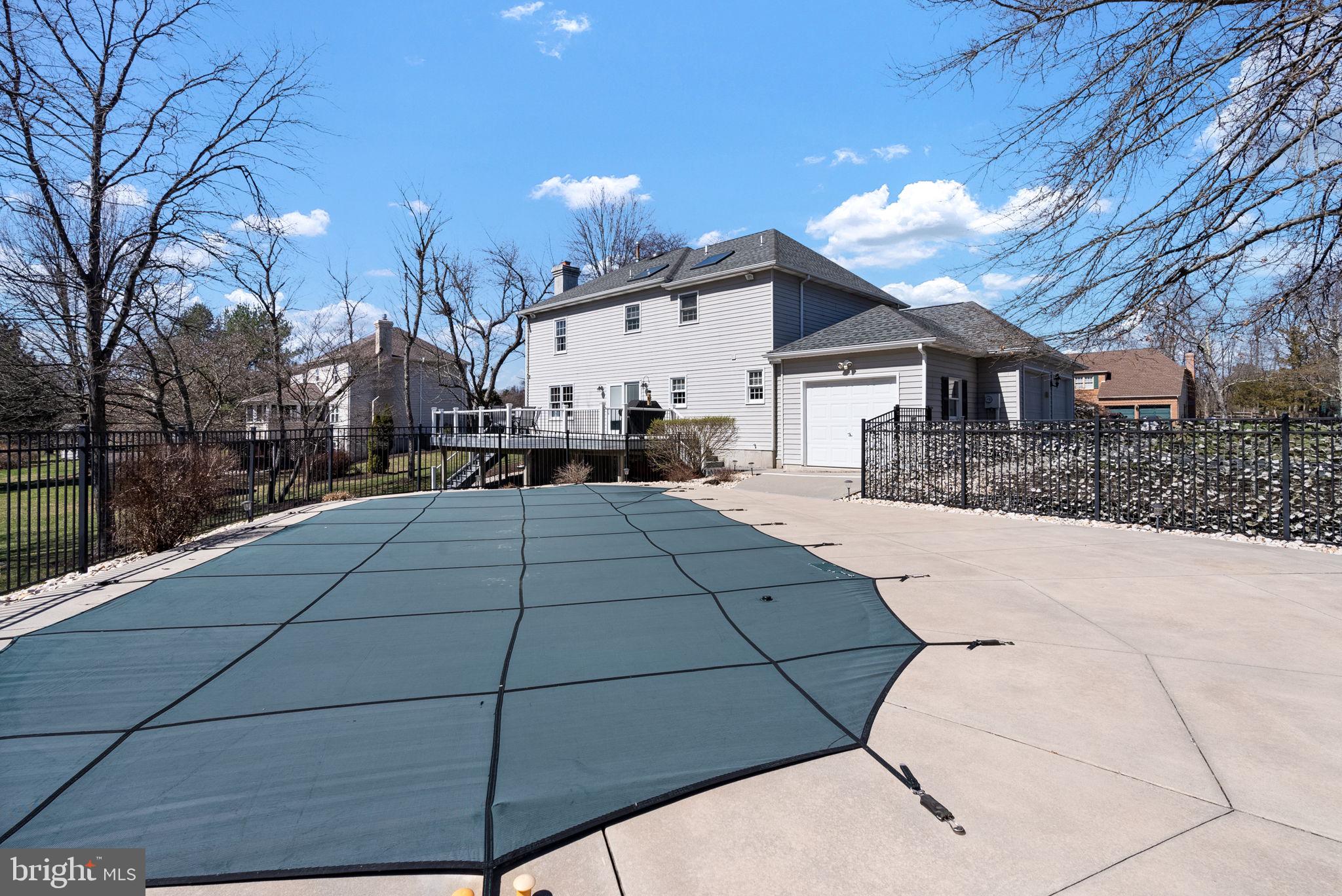 WINDING CREEK - Residential