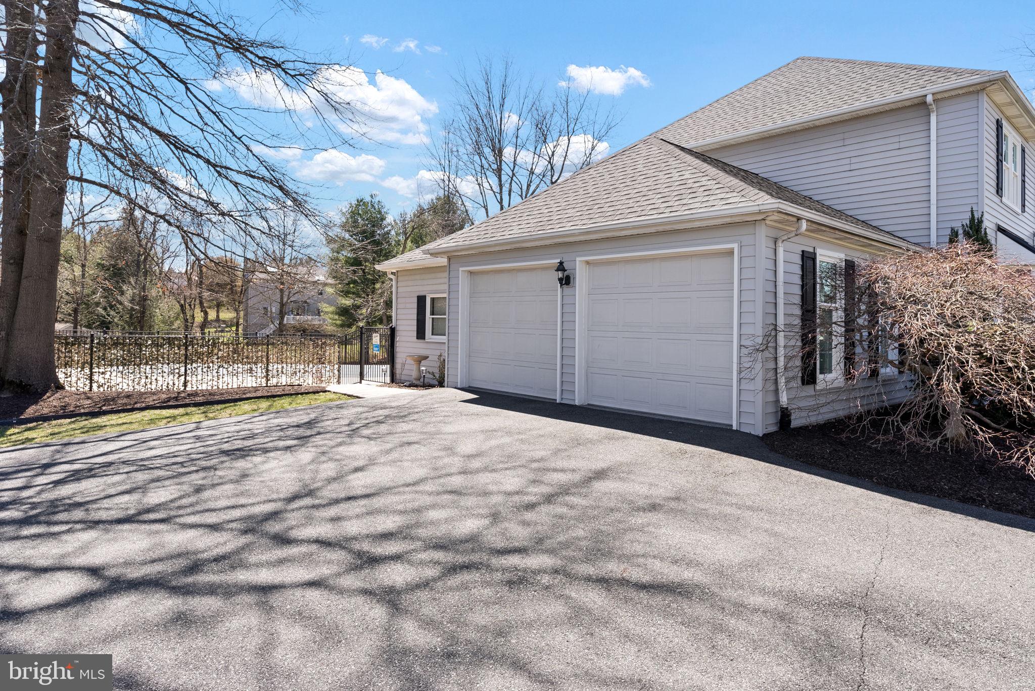 WINDING CREEK - Residential