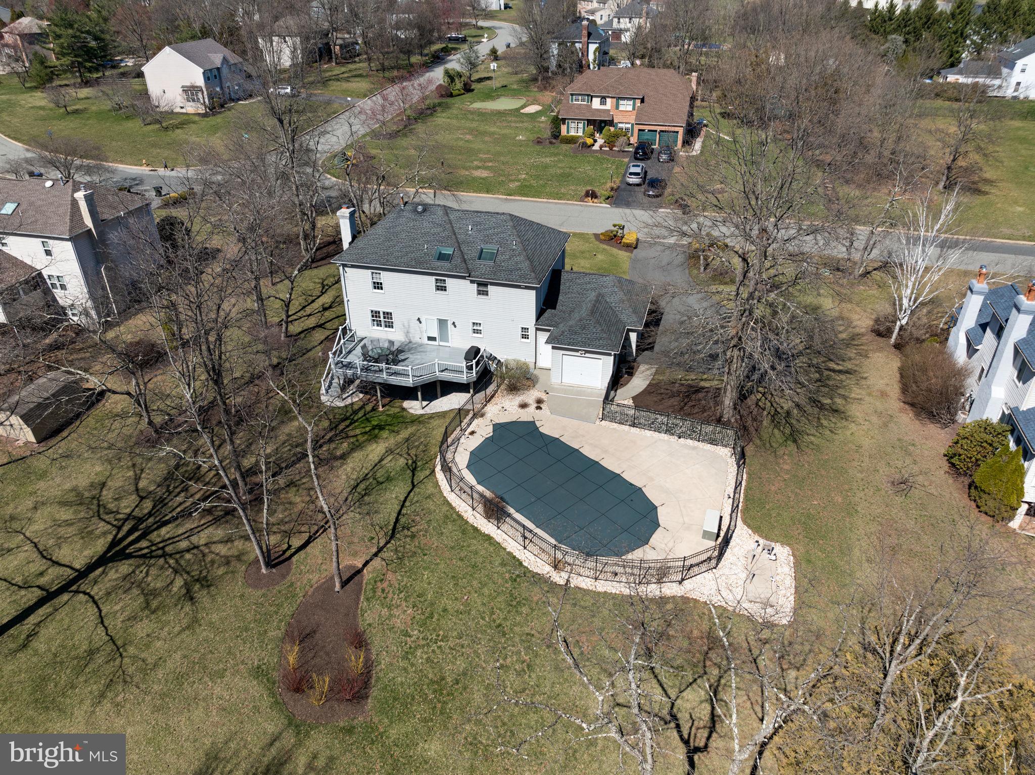 WINDING CREEK - Residential