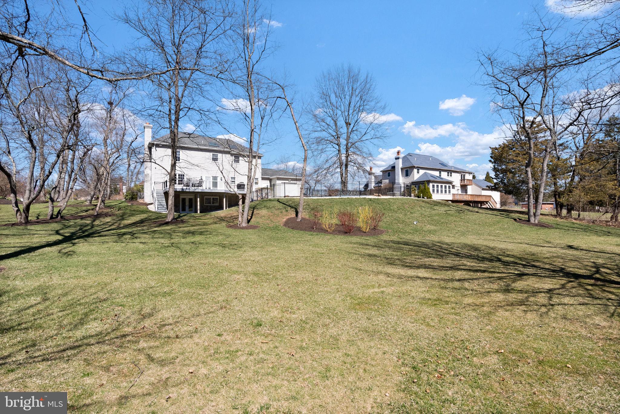 WINDING CREEK - Residential