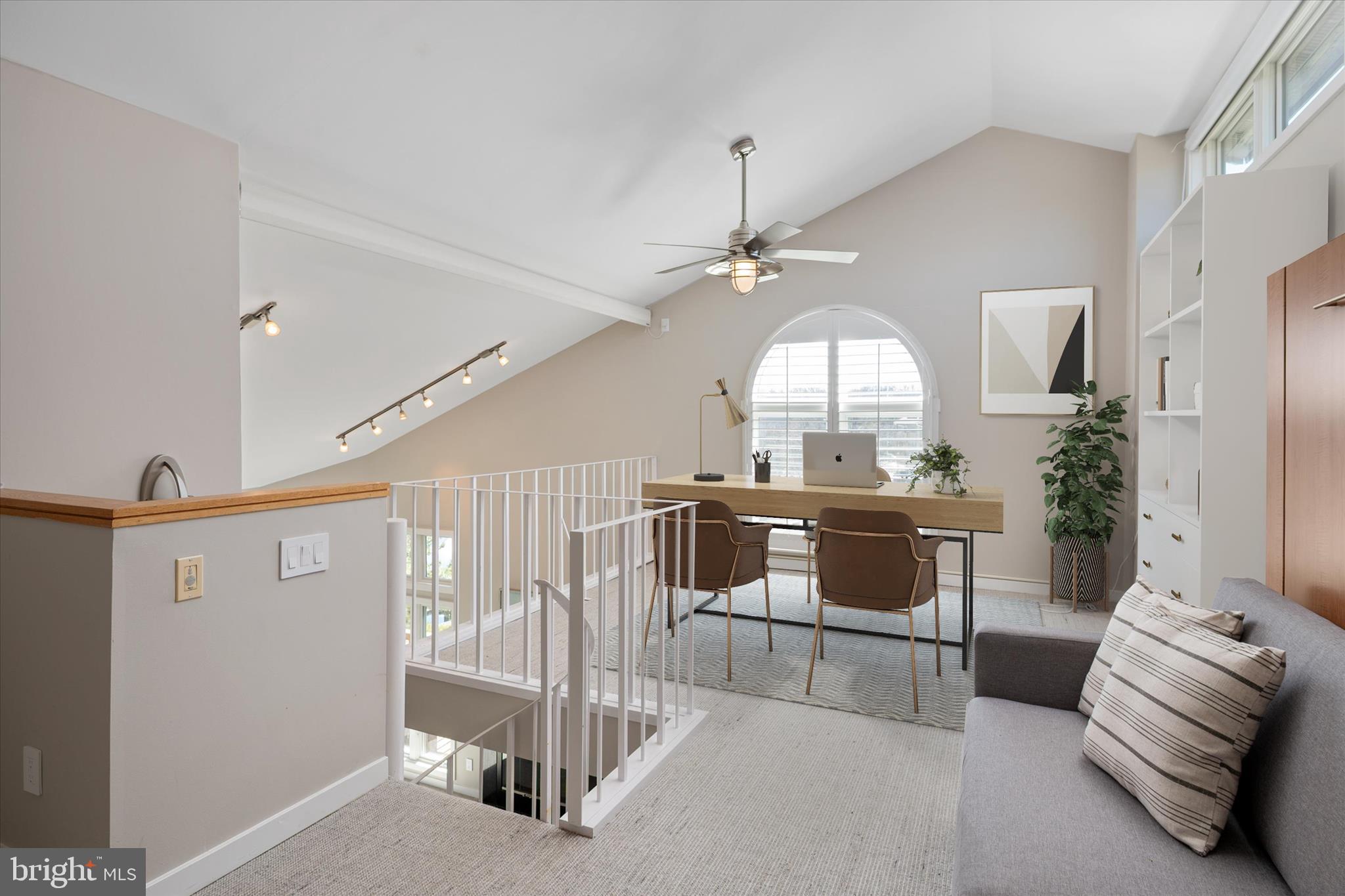 CHESAPEAKE HARBOUR - Residential