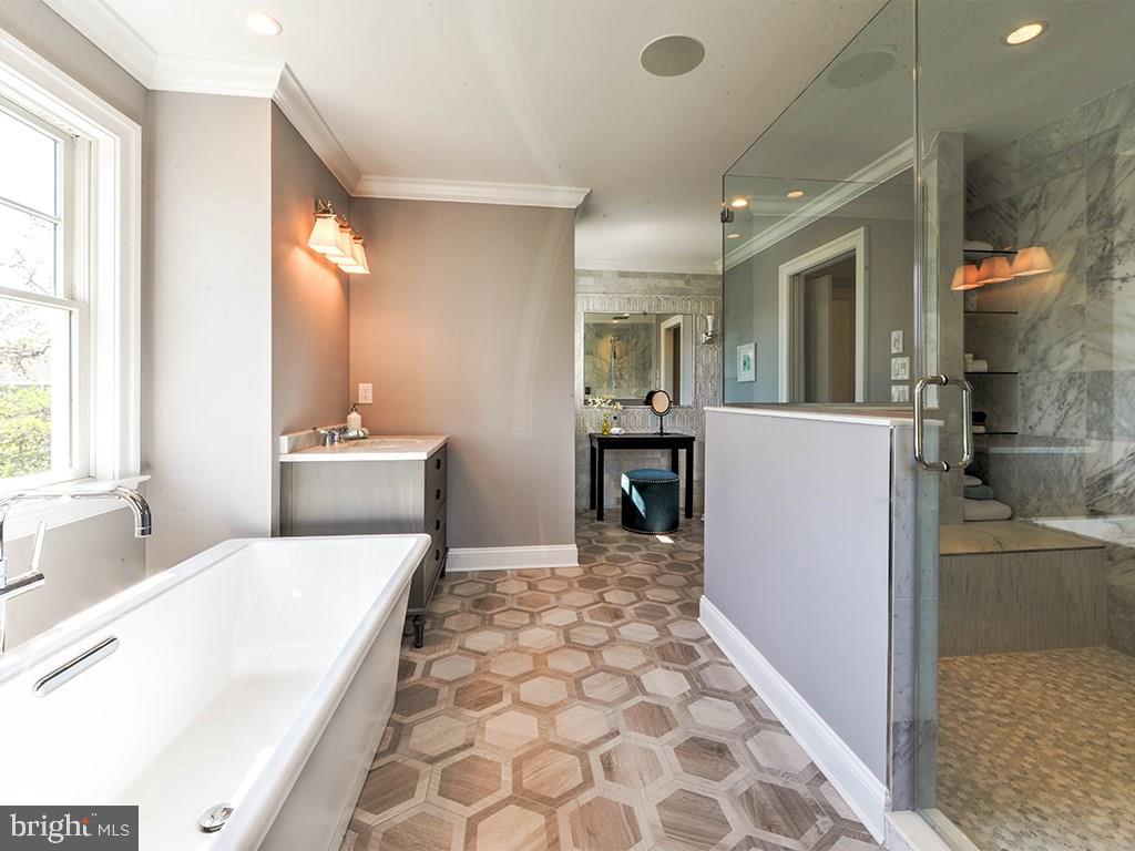 NORTH SHORES - Residential