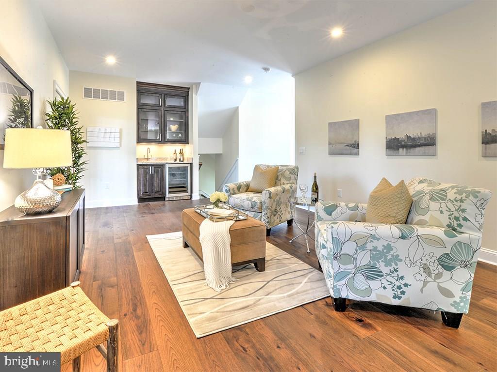 NORTH SHORES - Residential