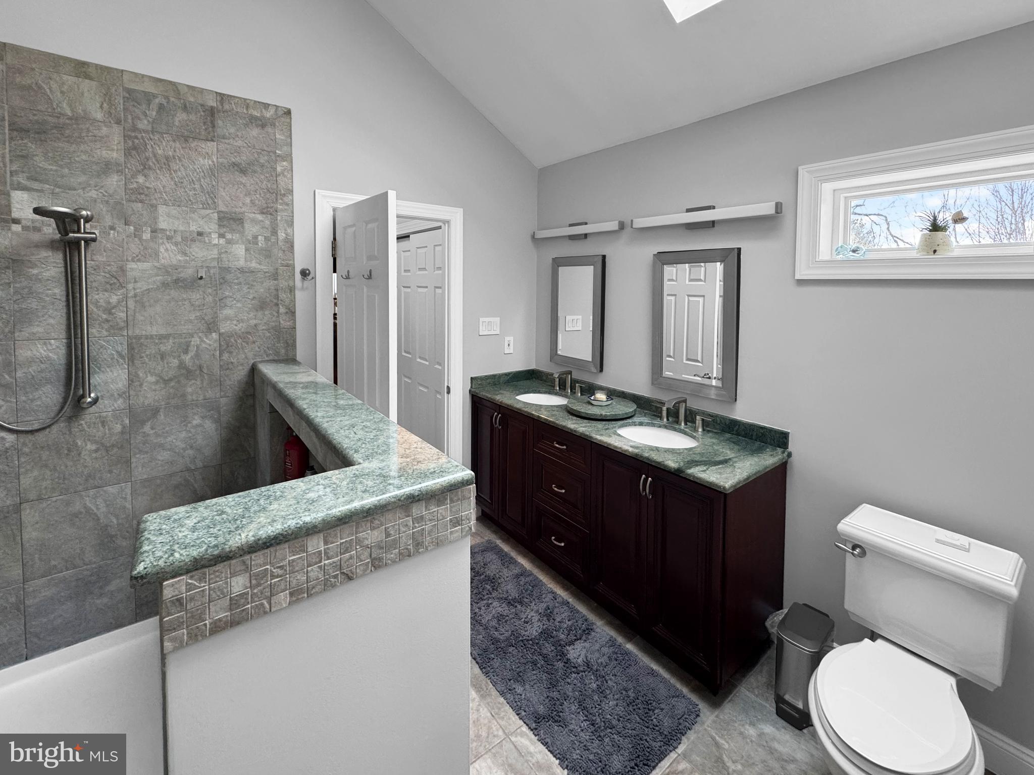 COLLEGEVILLE CROSS - Residential