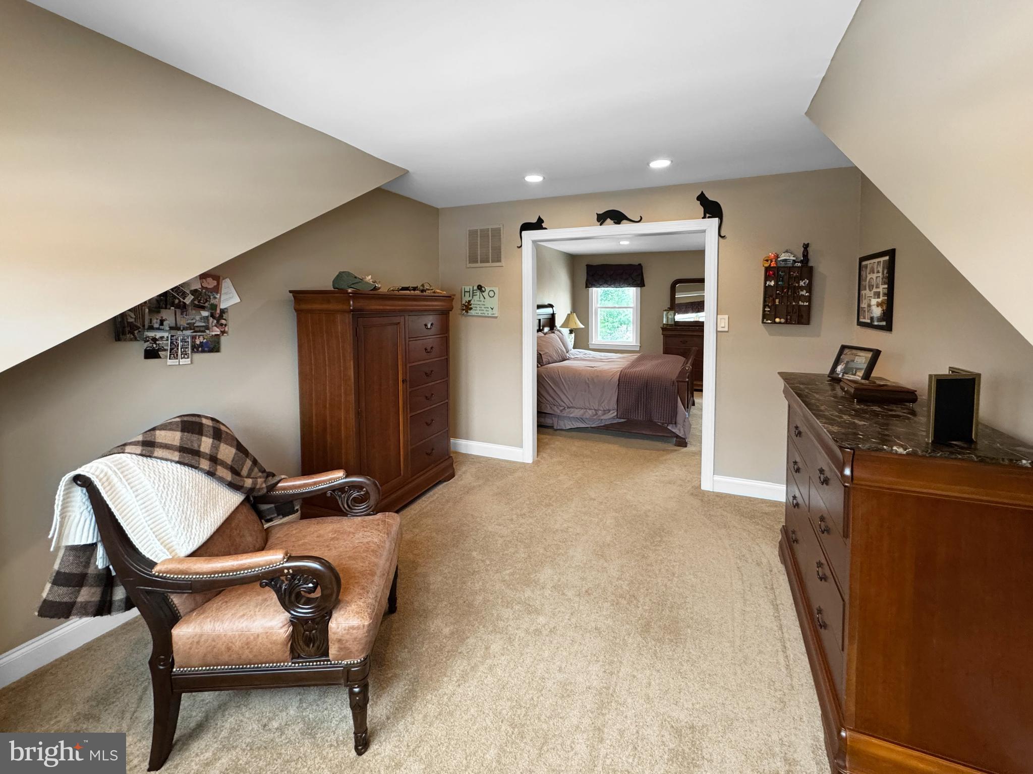 COLLEGEVILLE CROSS - Residential