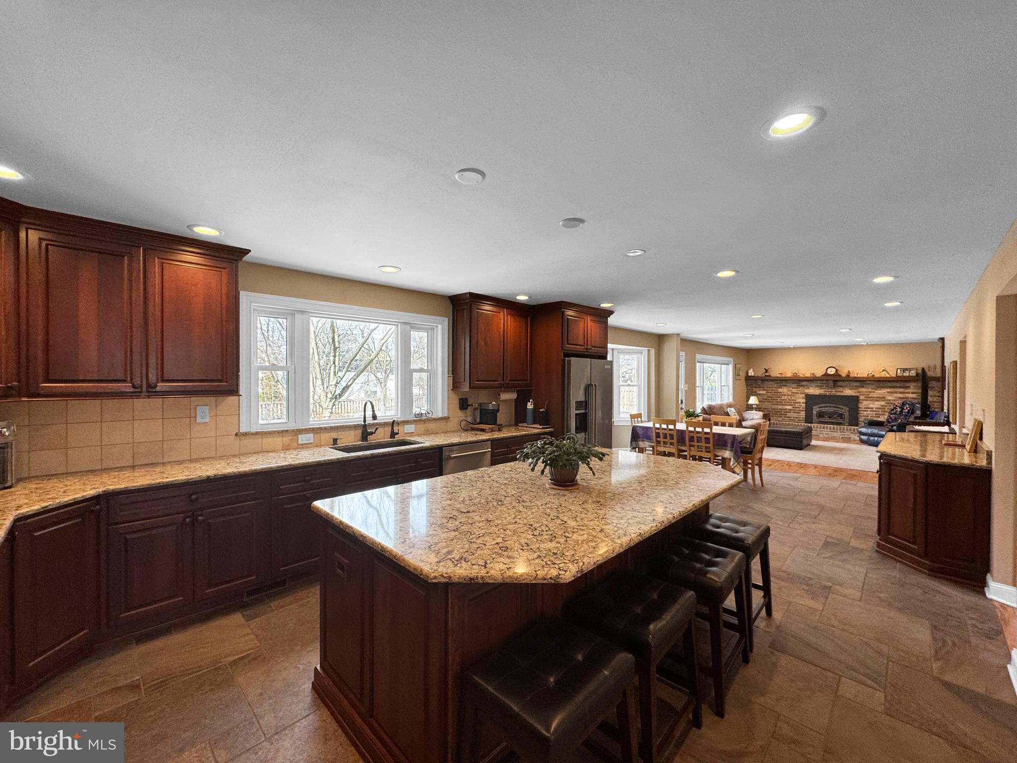 COLLEGEVILLE CROSS - Residential