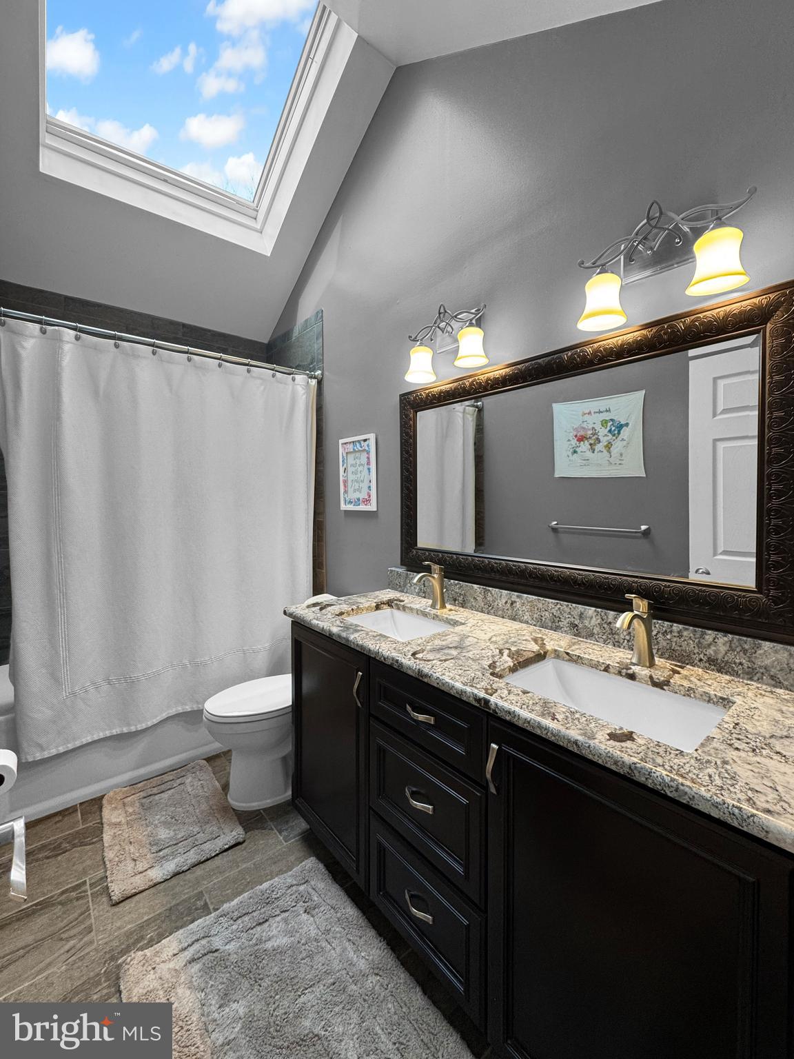 COLLEGEVILLE CROSS - Residential