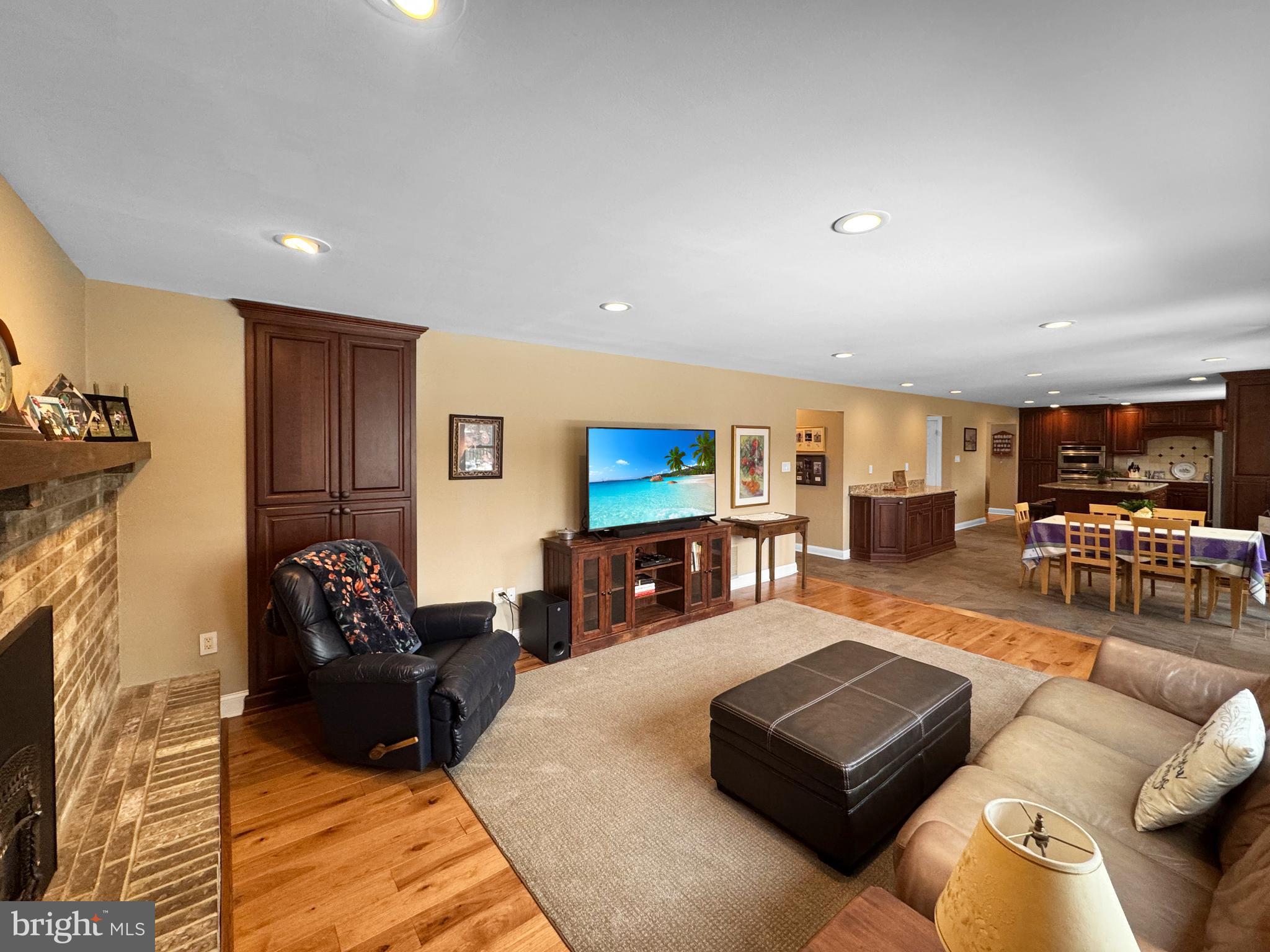 COLLEGEVILLE CROSS - Residential