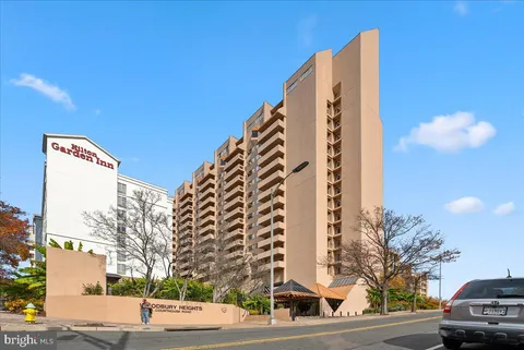 1301 N Courthouse Road N Unit 1516, Arlington, VA MLS: VAAR2065794