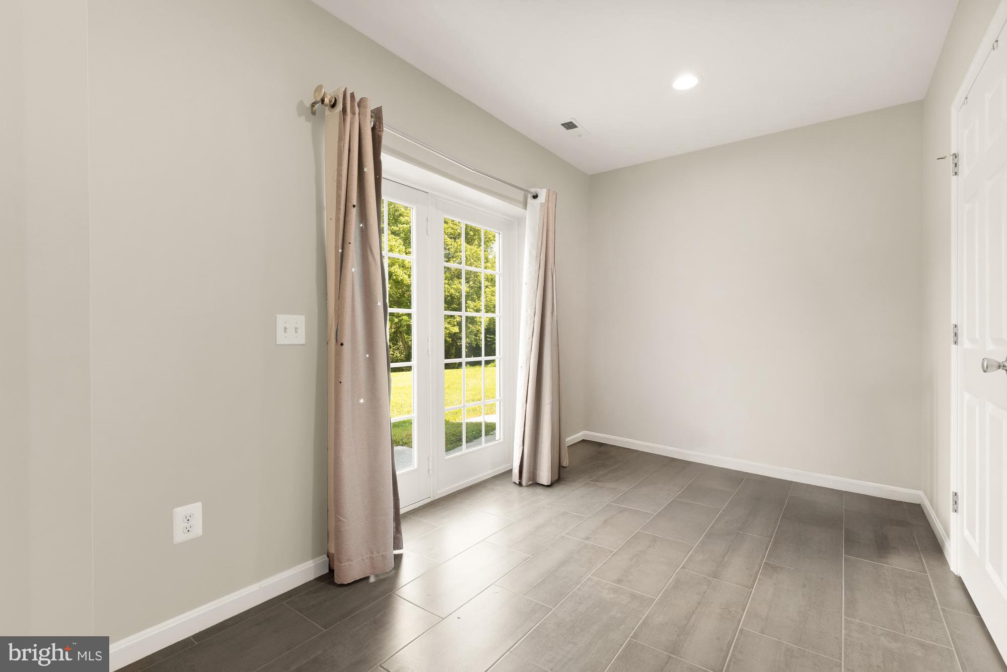 GLENELG ESTATES - Residential