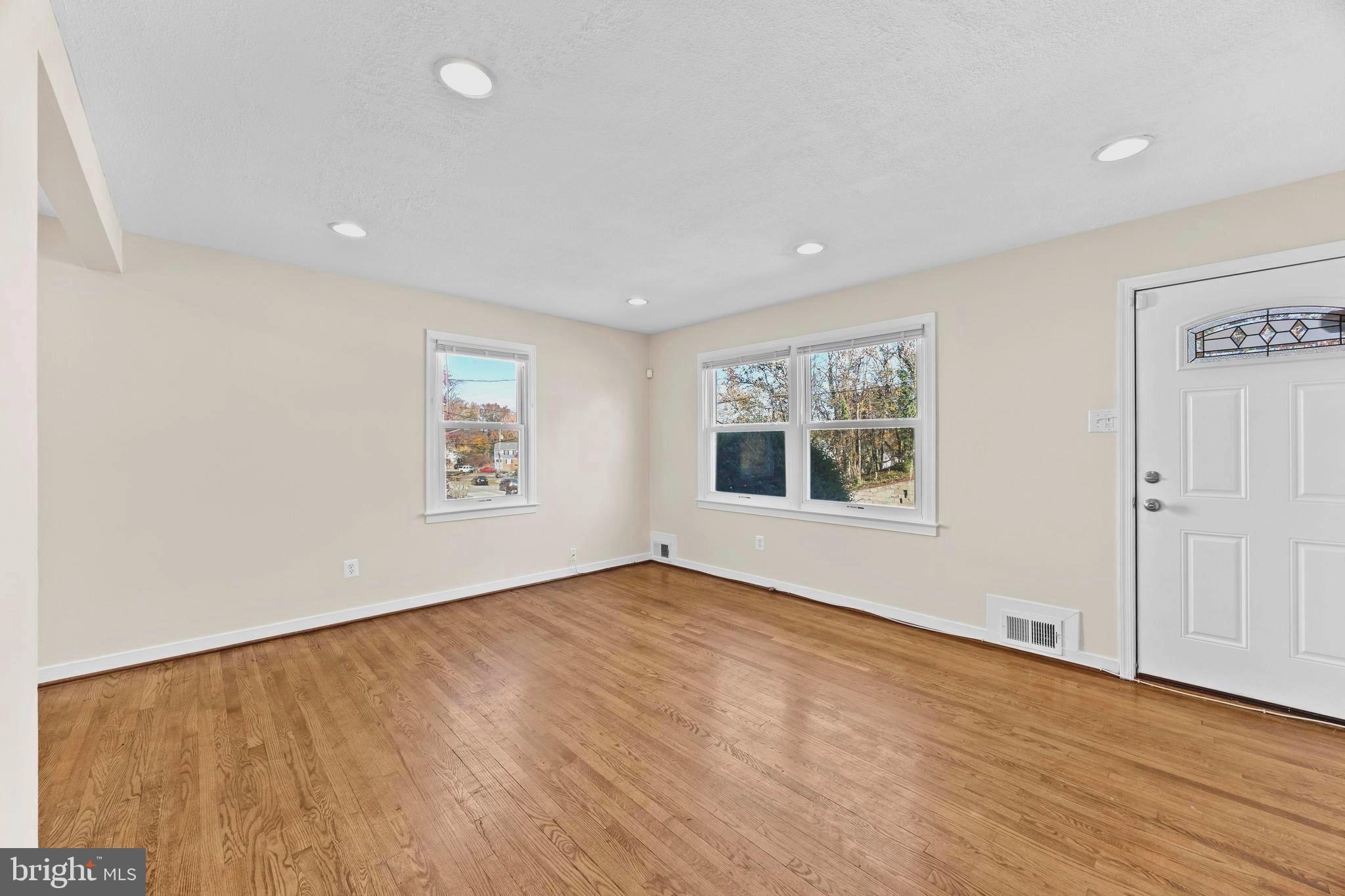 DEER PARK HEIGHTS - Residential Lease