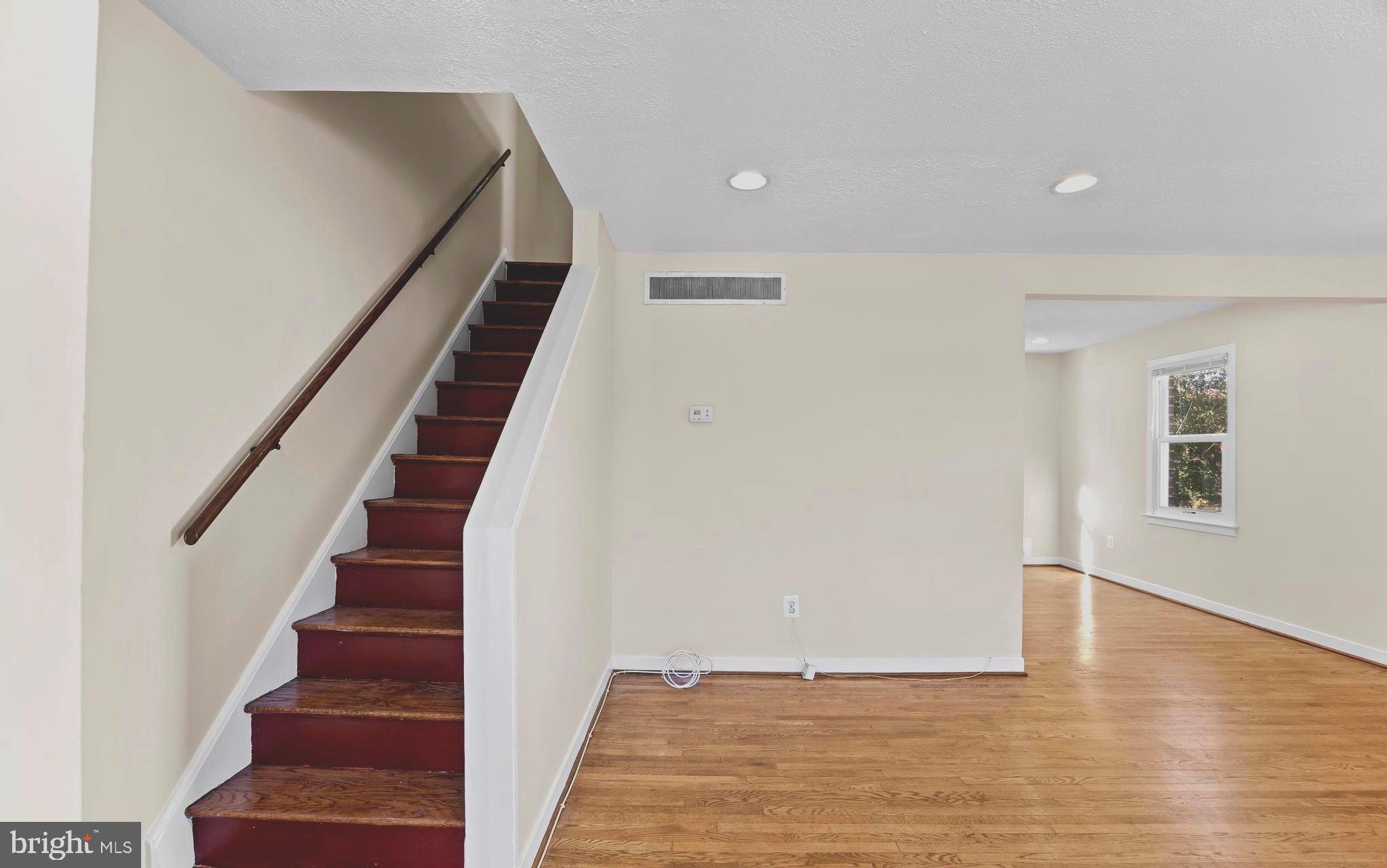 DEER PARK HEIGHTS - Residential Lease