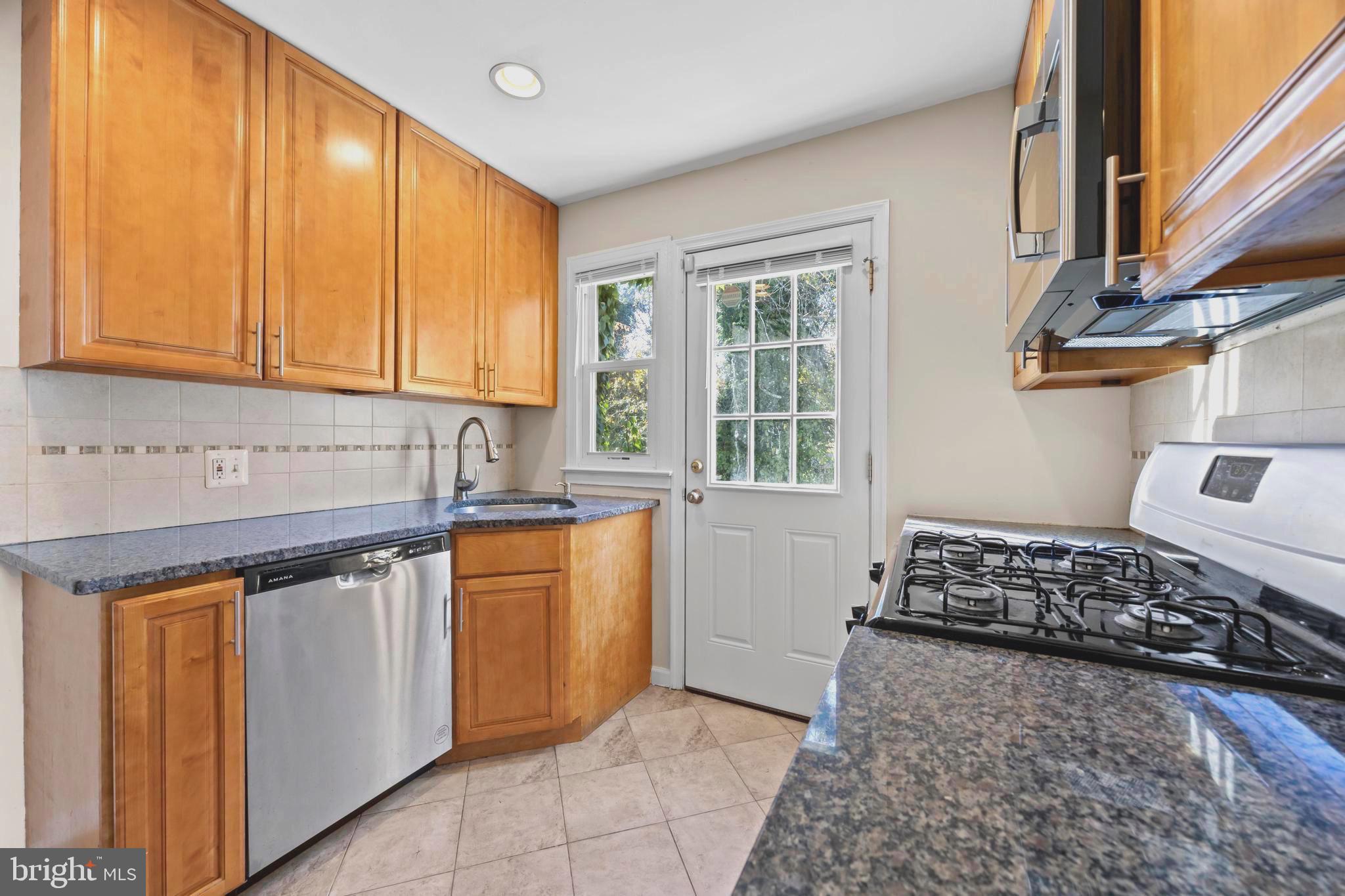 DEER PARK HEIGHTS - Residential Lease